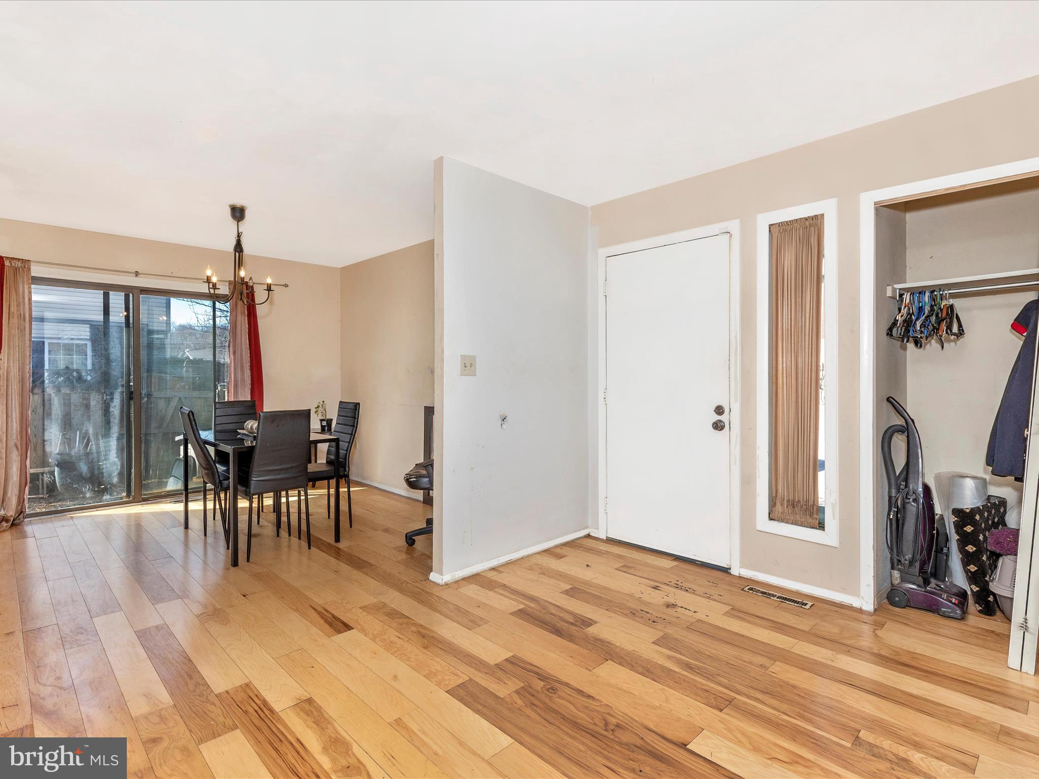 TWELVE TREES - Residential