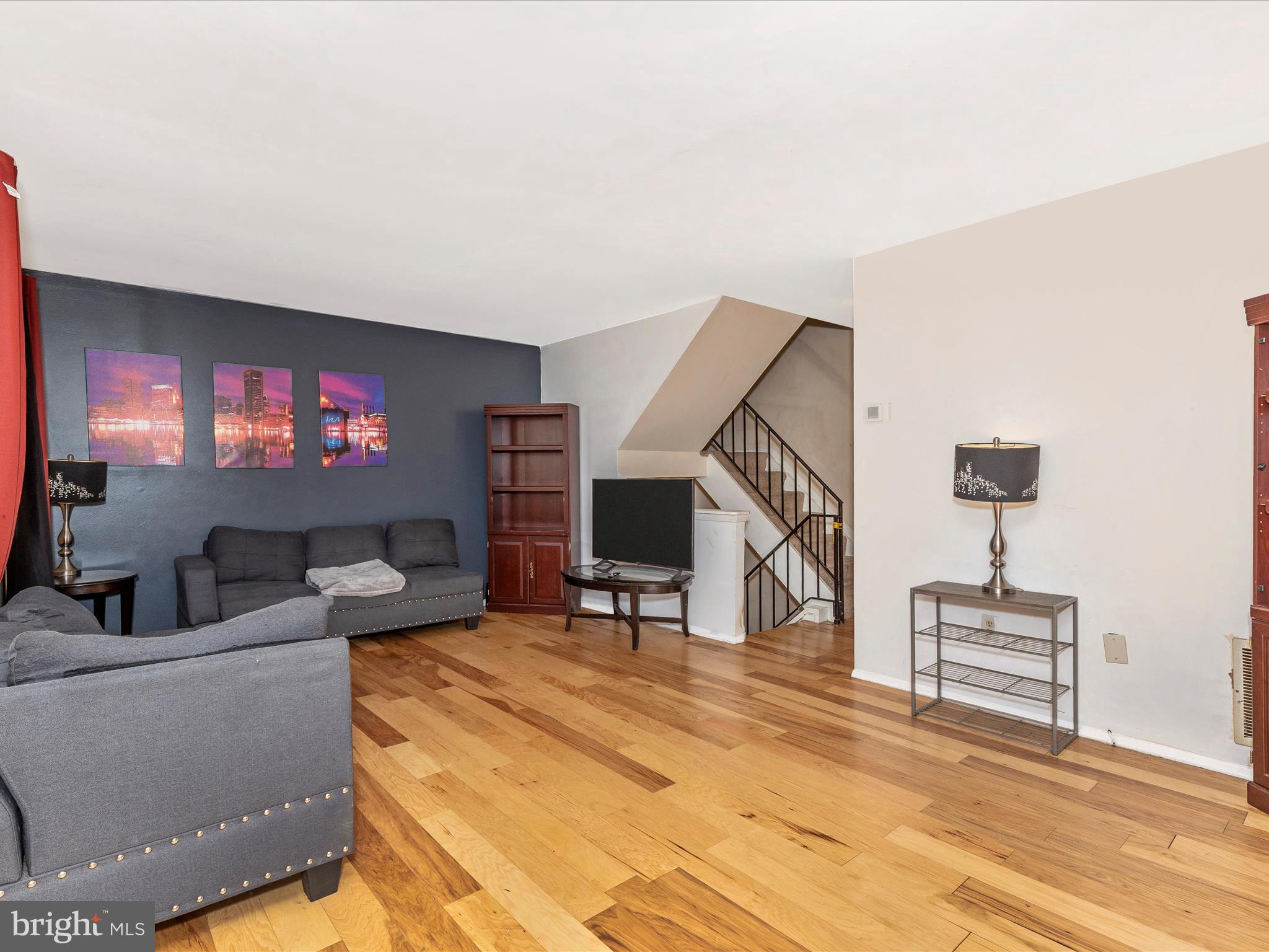 TWELVE TREES - Residential