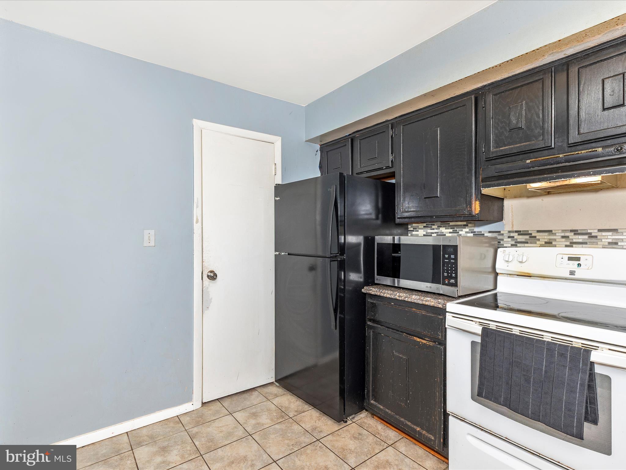 TWELVE TREES - Residential