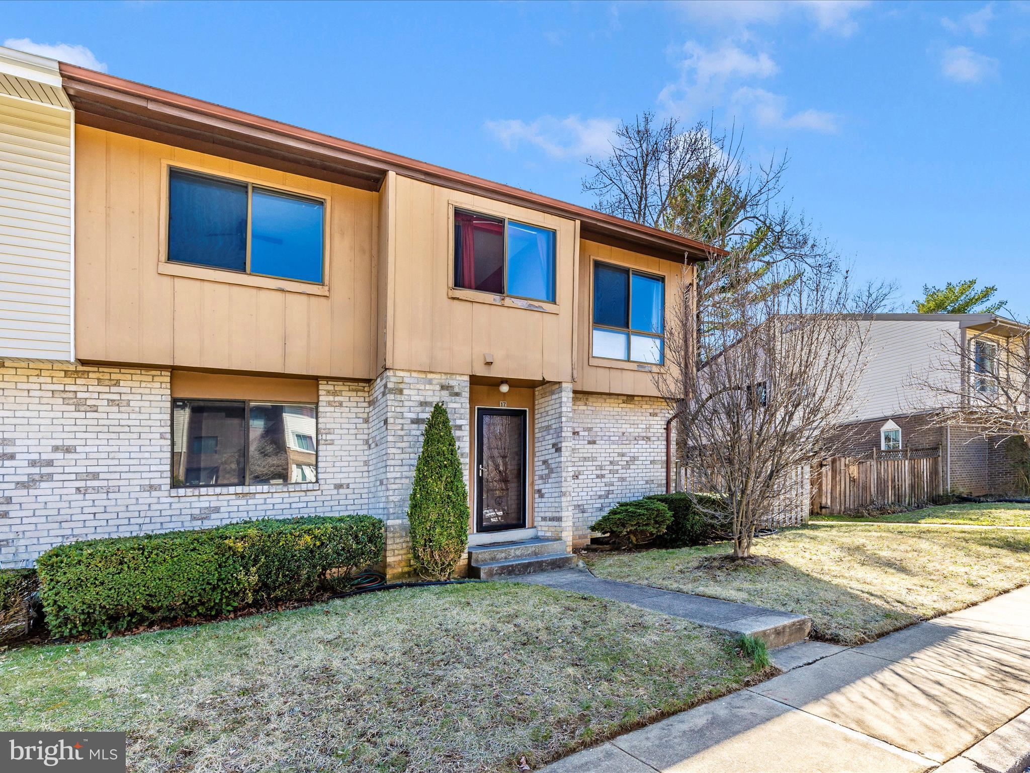 TWELVE TREES - Residential