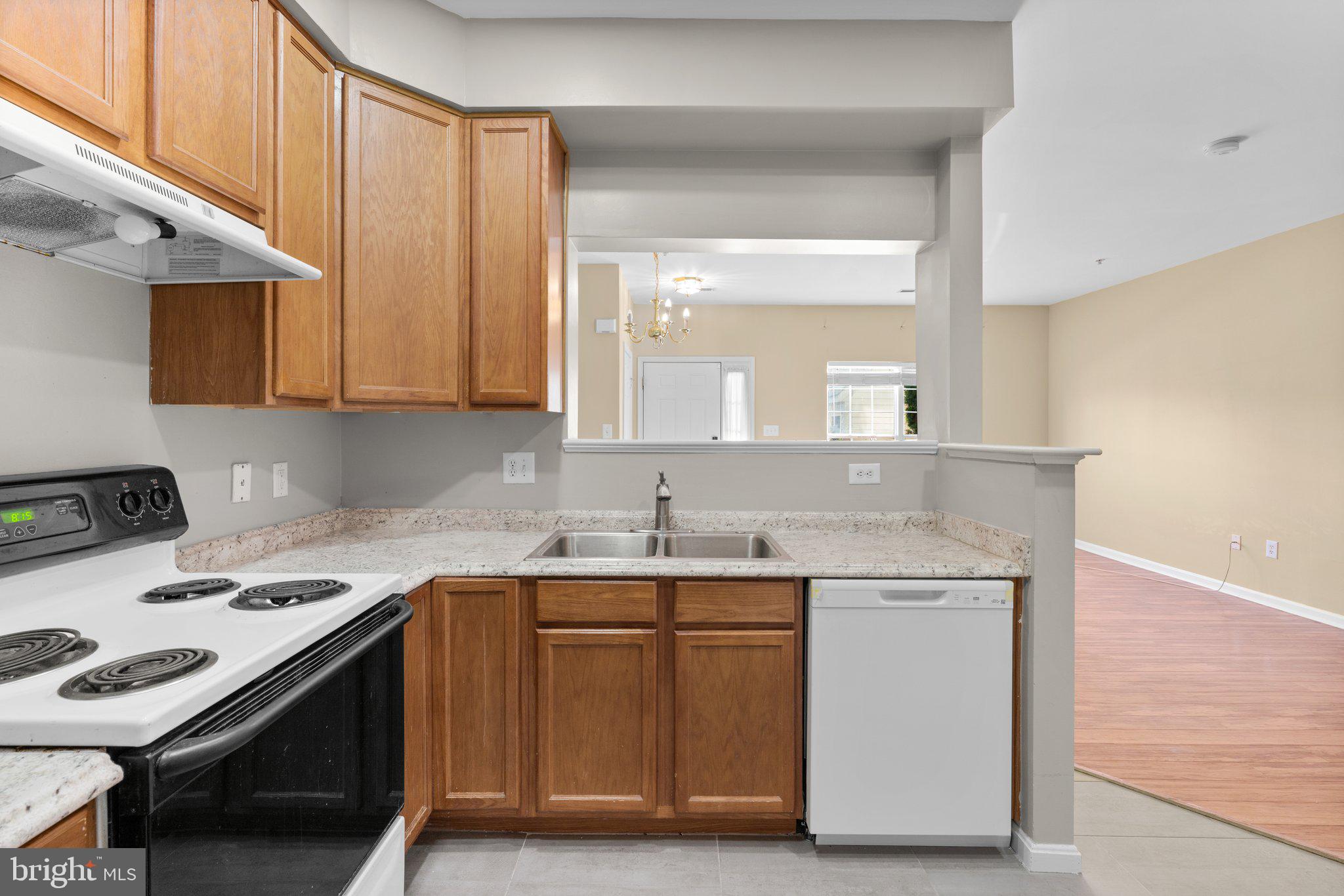 SEVEN OAKS - Residential