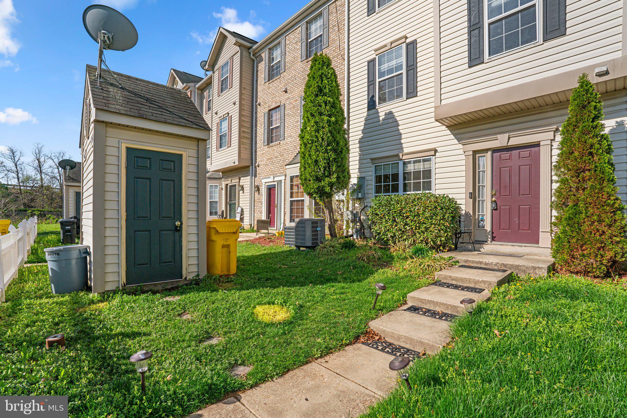 SEVEN OAKS - Residential