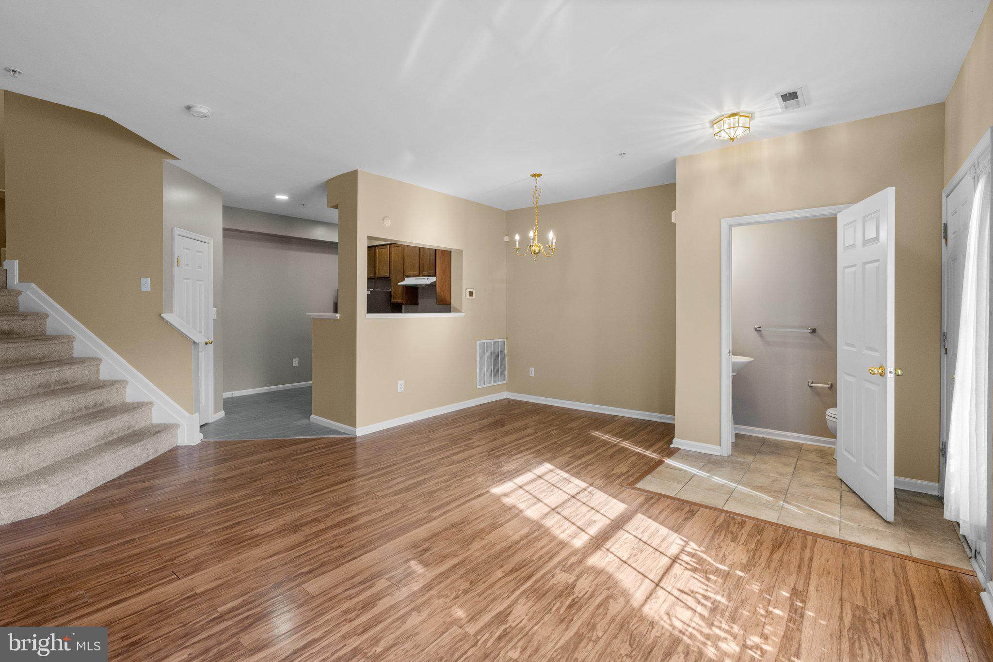 SEVEN OAKS - Residential