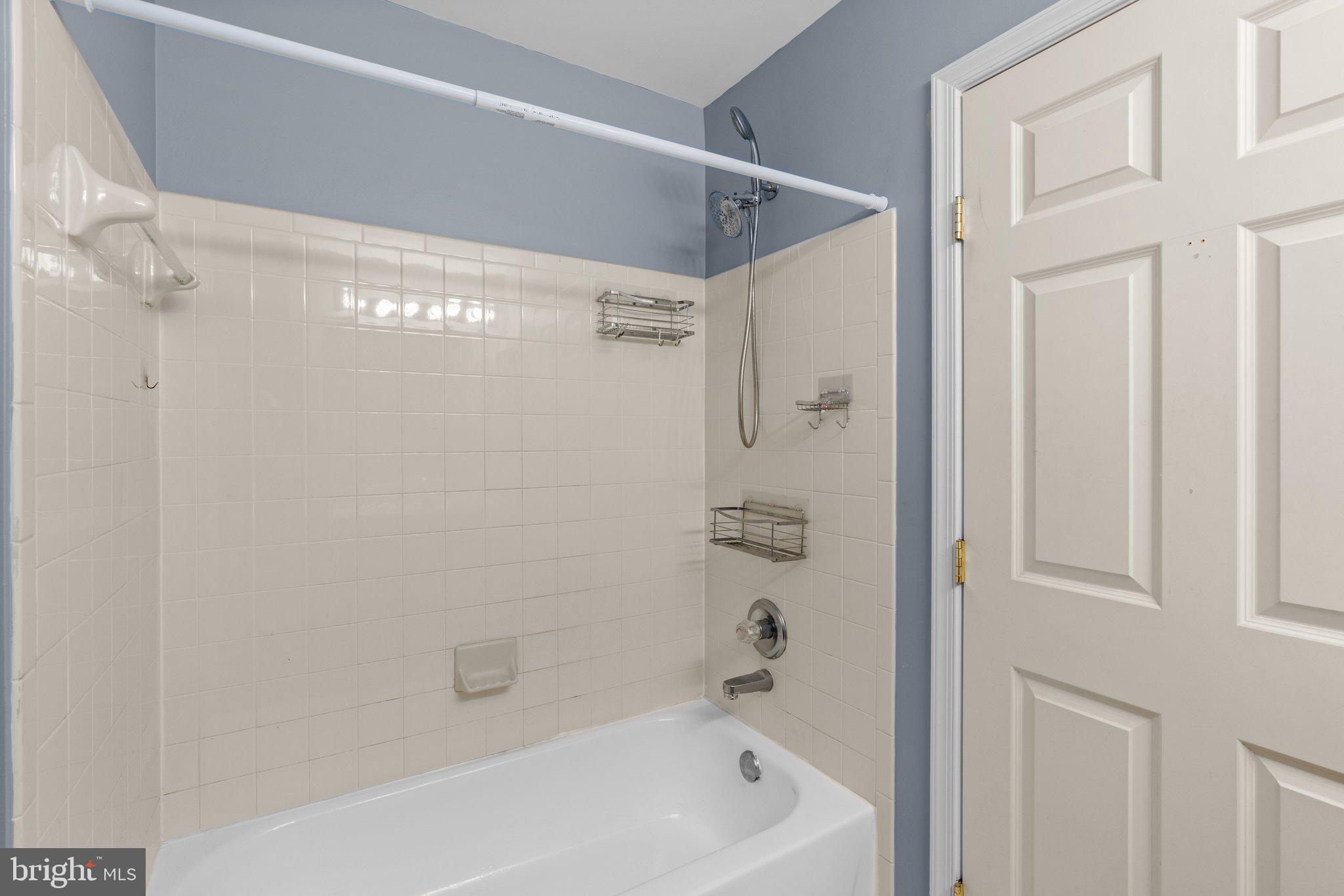 SEVEN OAKS - Residential