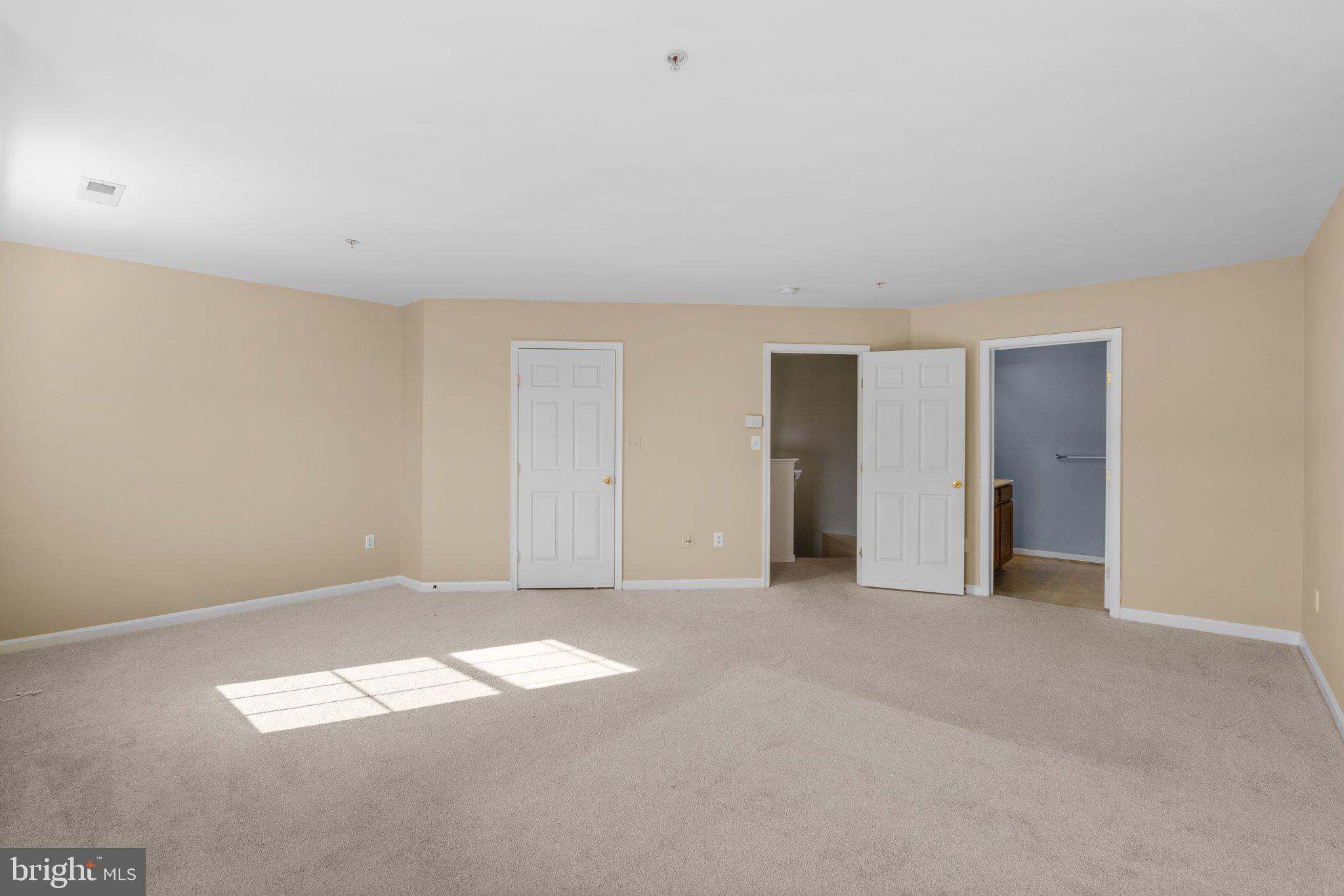 SEVEN OAKS - Residential