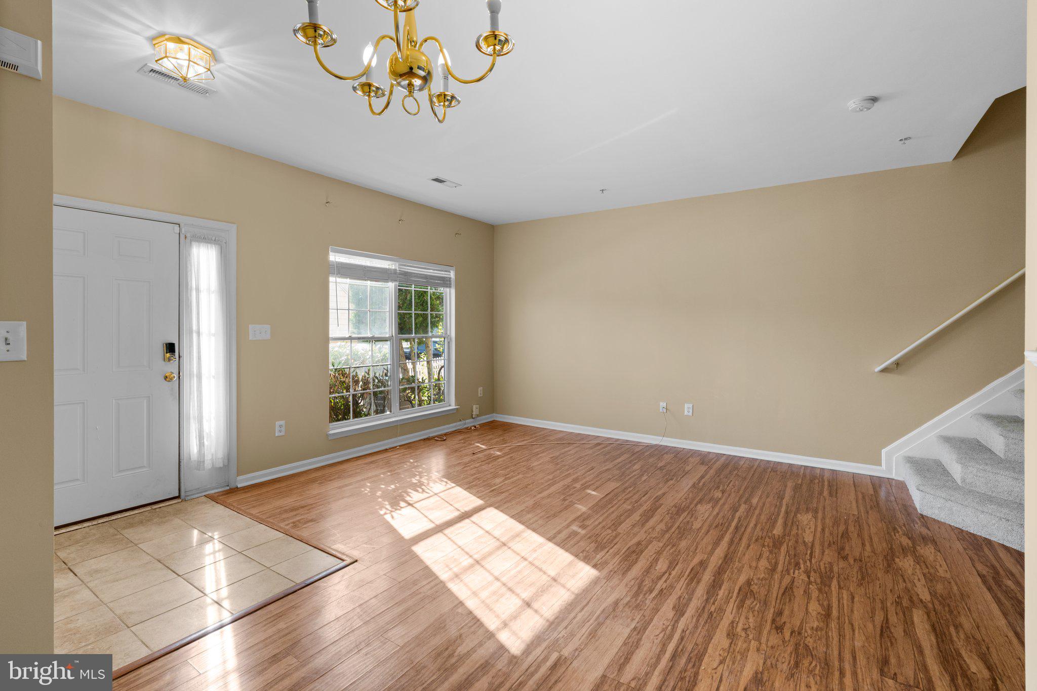 SEVEN OAKS - Residential