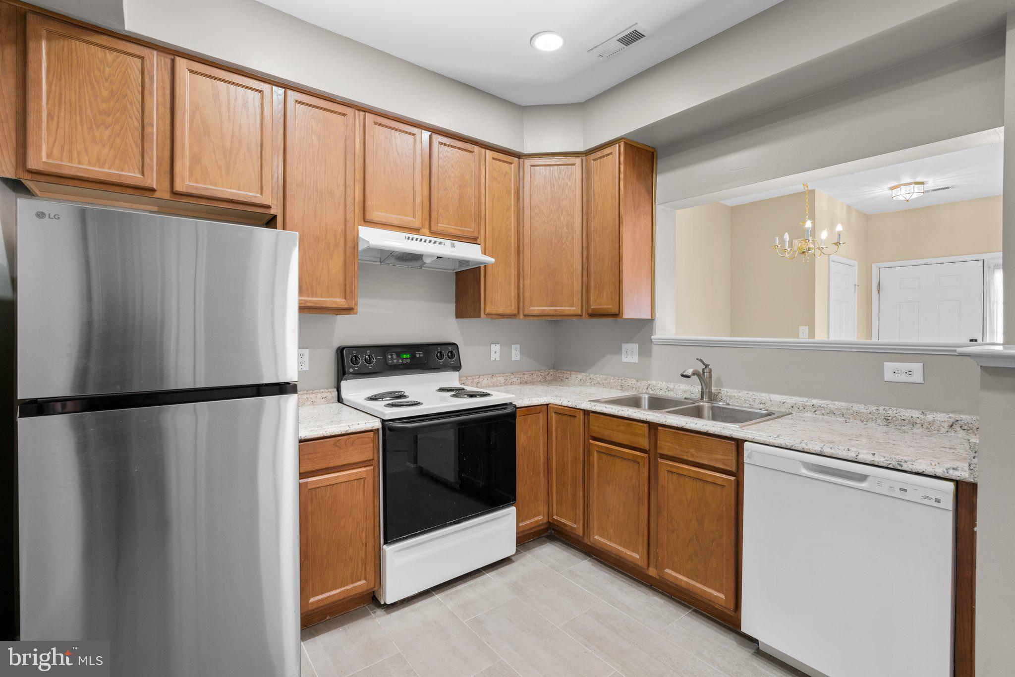 SEVEN OAKS - Residential