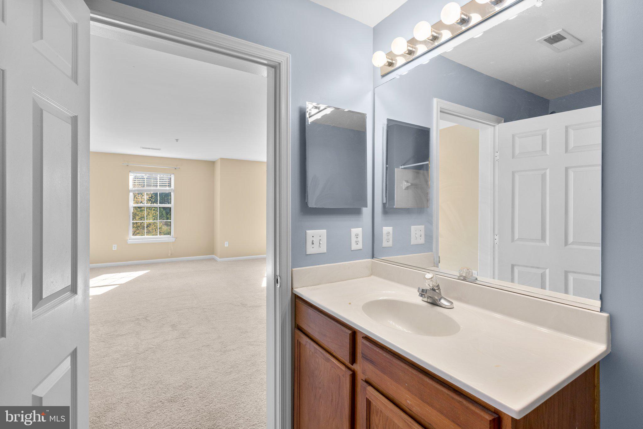 SEVEN OAKS - Residential