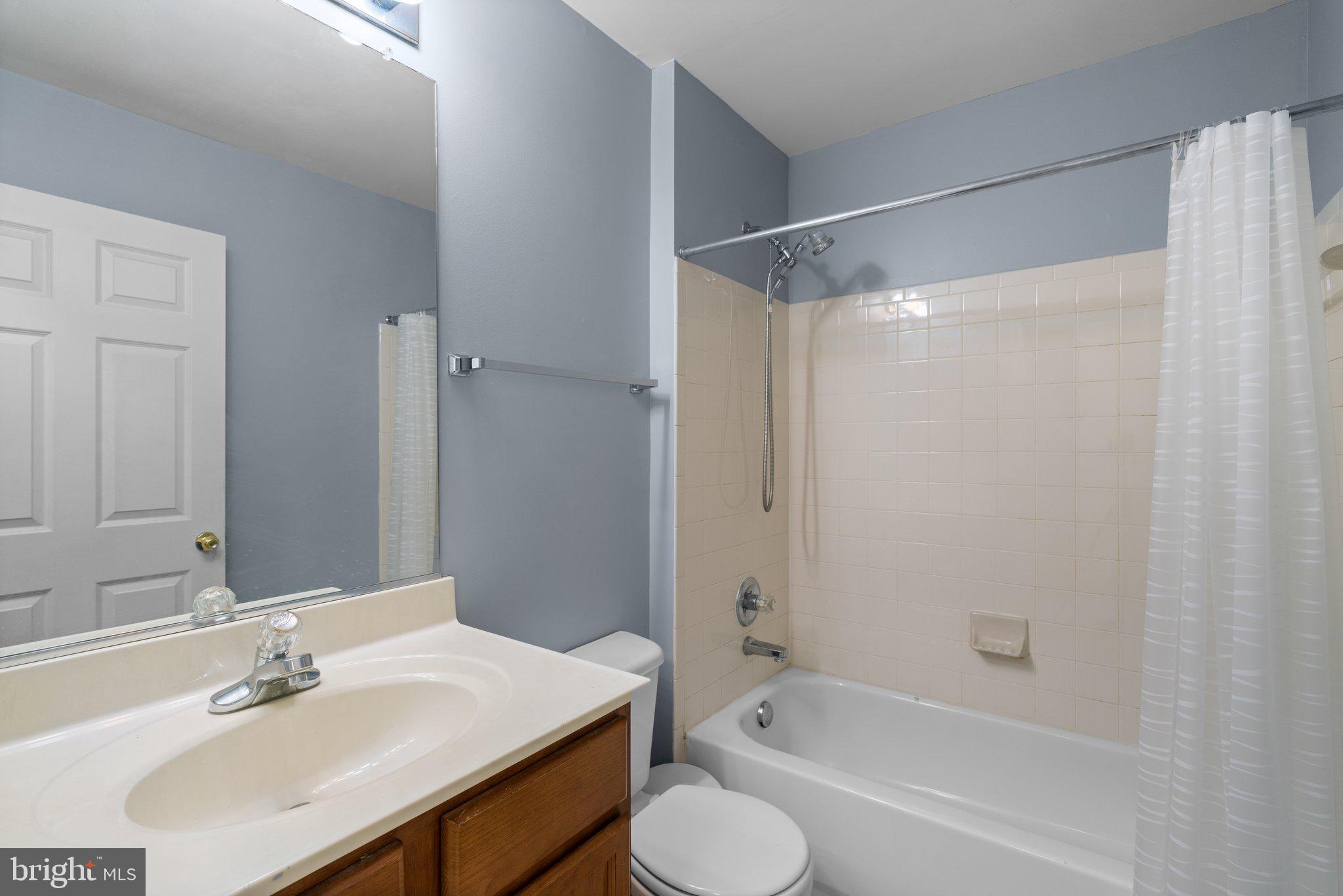 SEVEN OAKS - Residential