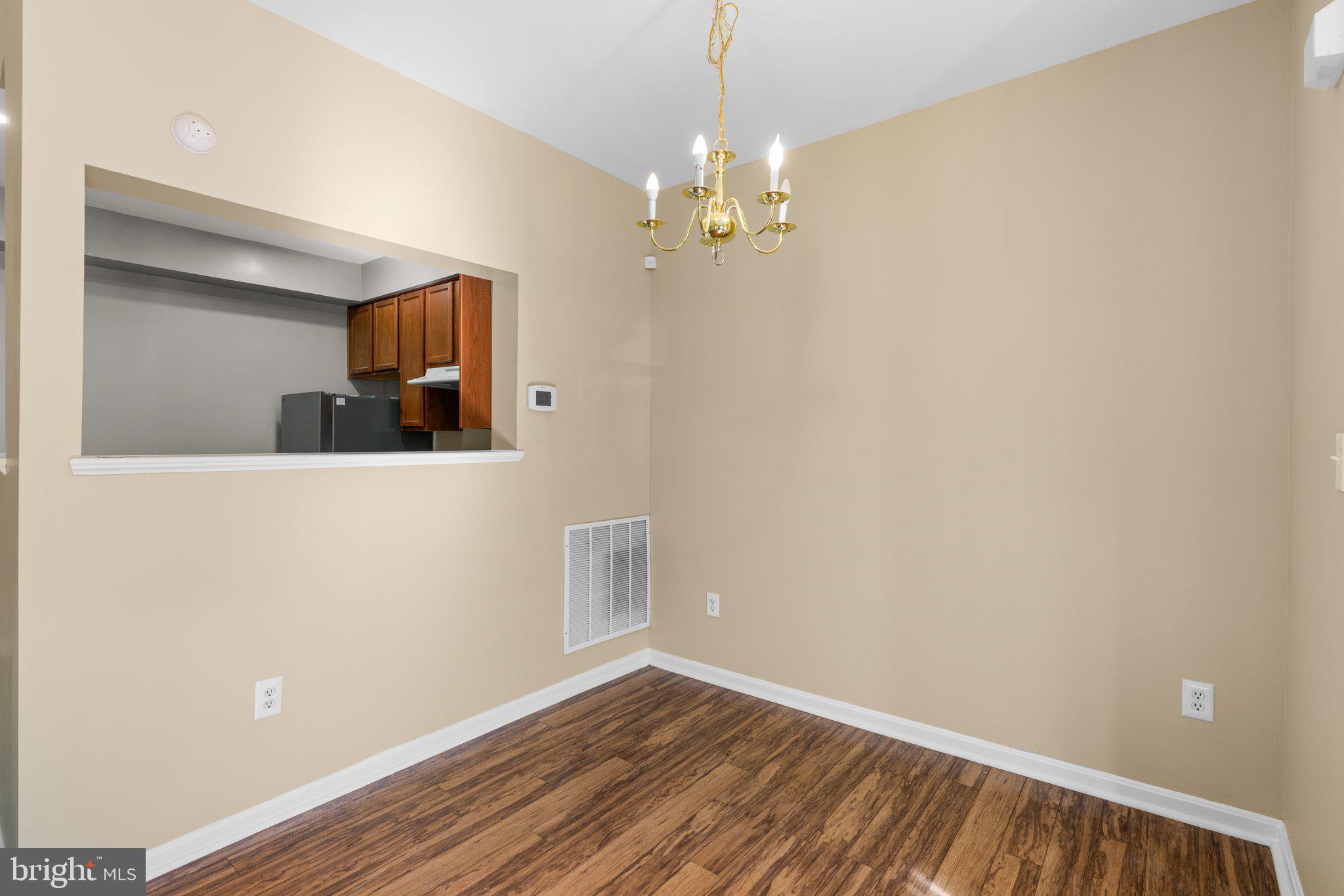 SEVEN OAKS - Residential