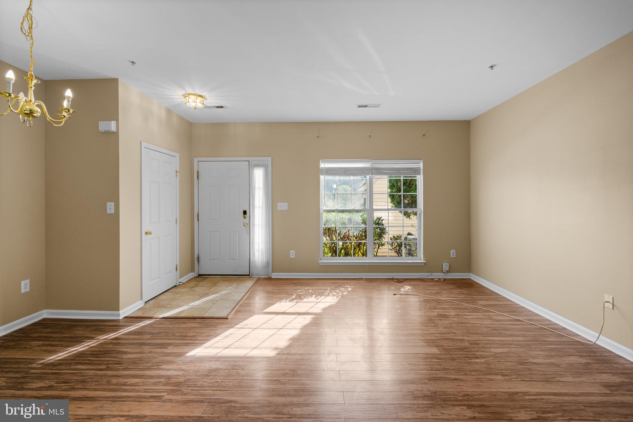 SEVEN OAKS - Residential