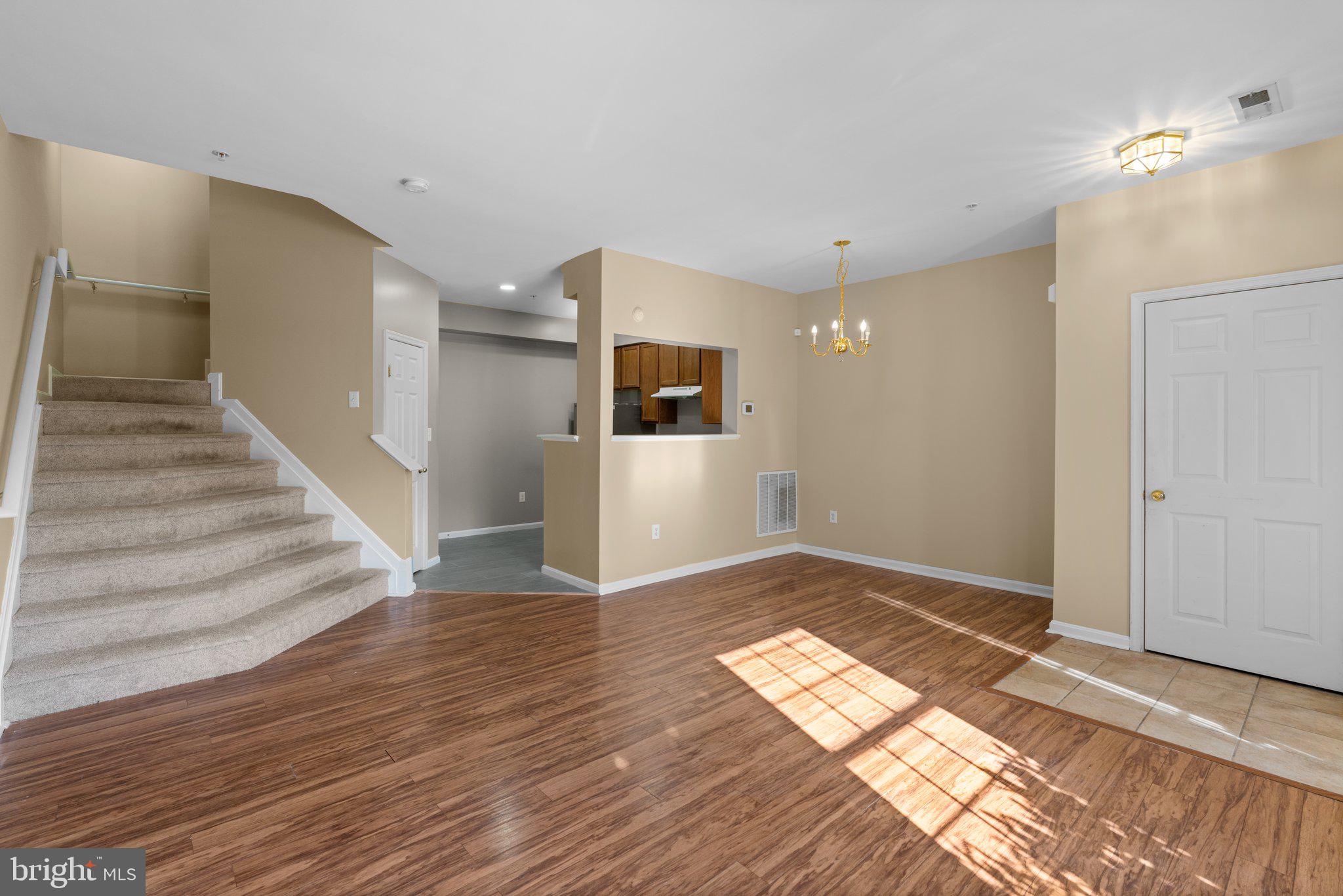 SEVEN OAKS - Residential