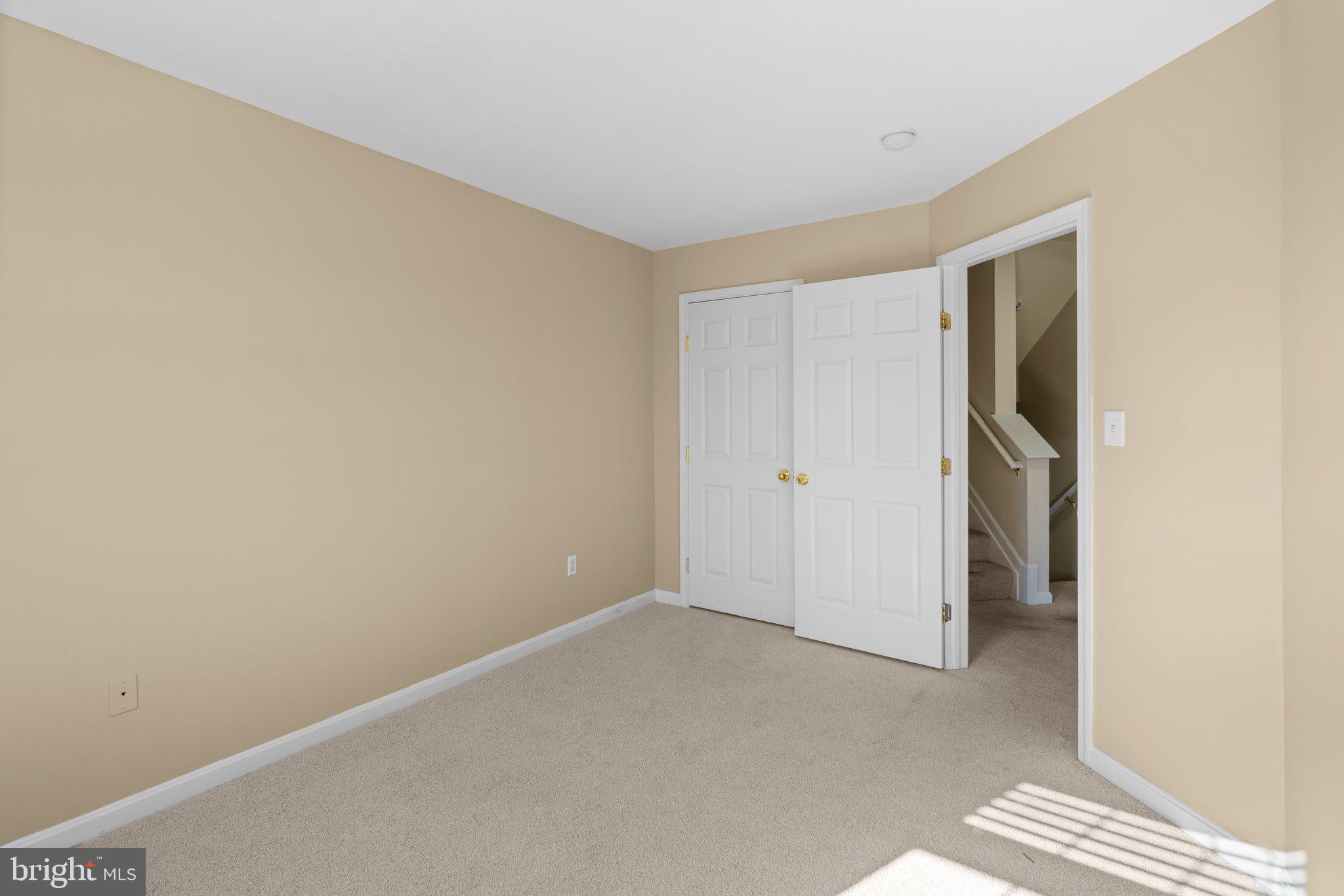 SEVEN OAKS - Residential