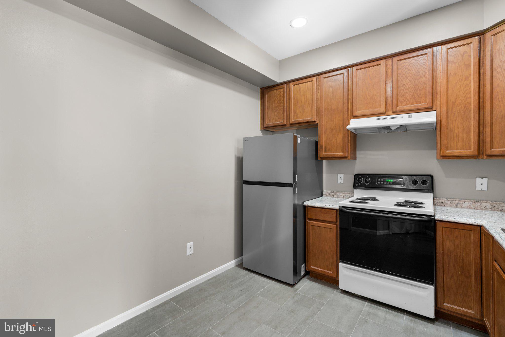 SEVEN OAKS - Residential