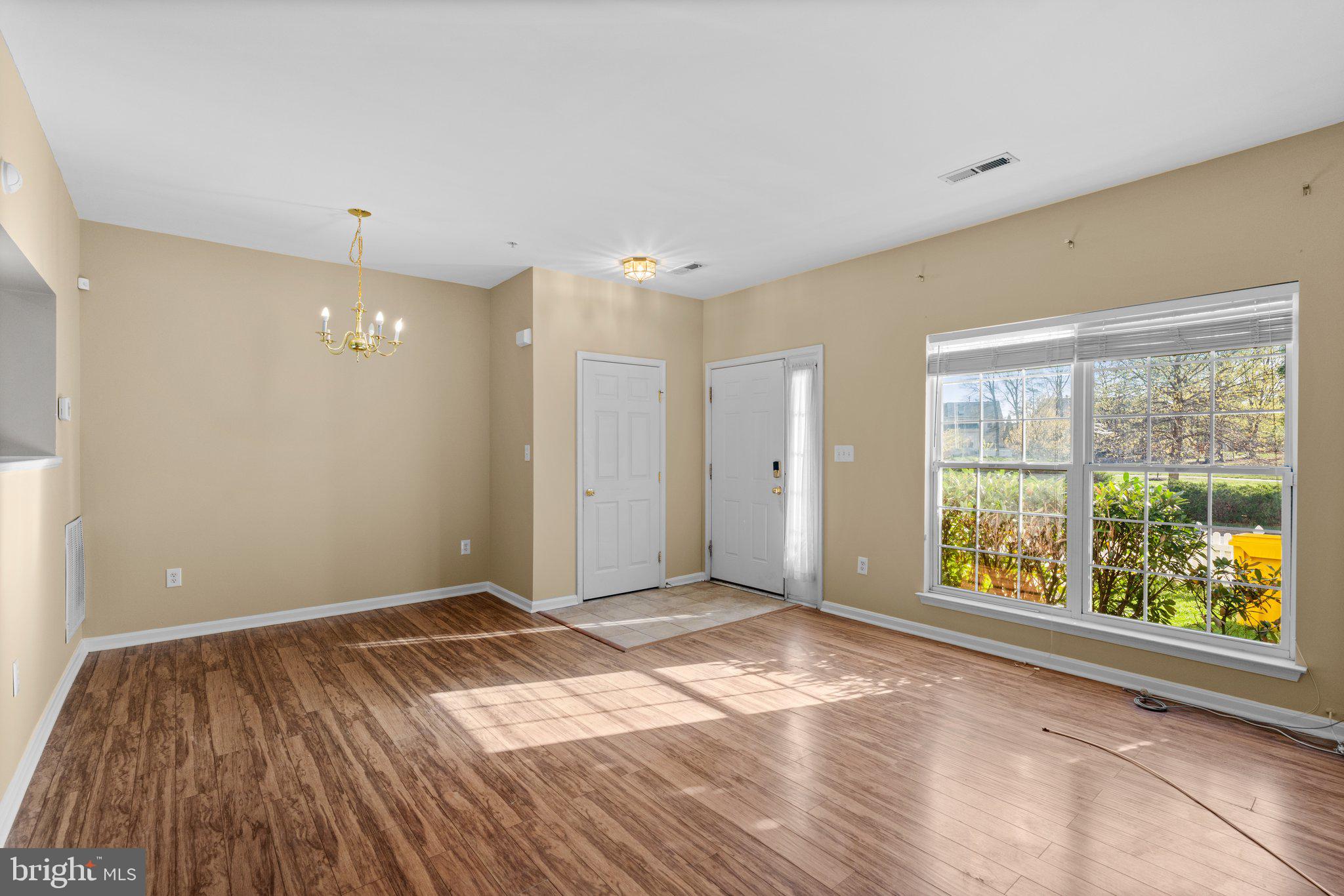 SEVEN OAKS - Residential