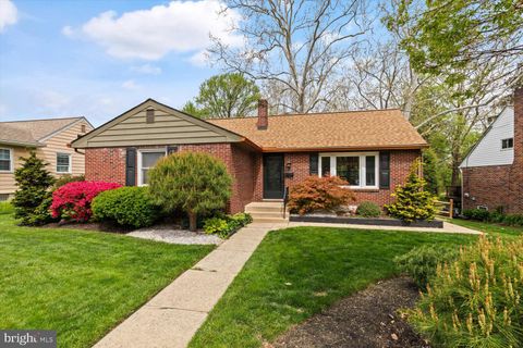 Photo of 951 Parkside Lane, LANCASTER, PA 17601 (MLS # PALA2068872)