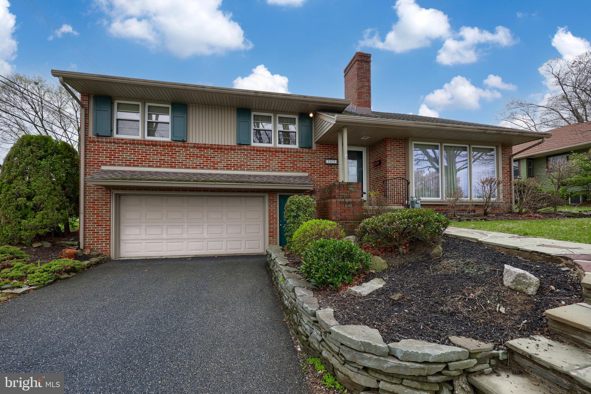 3902 REIFF PLACE