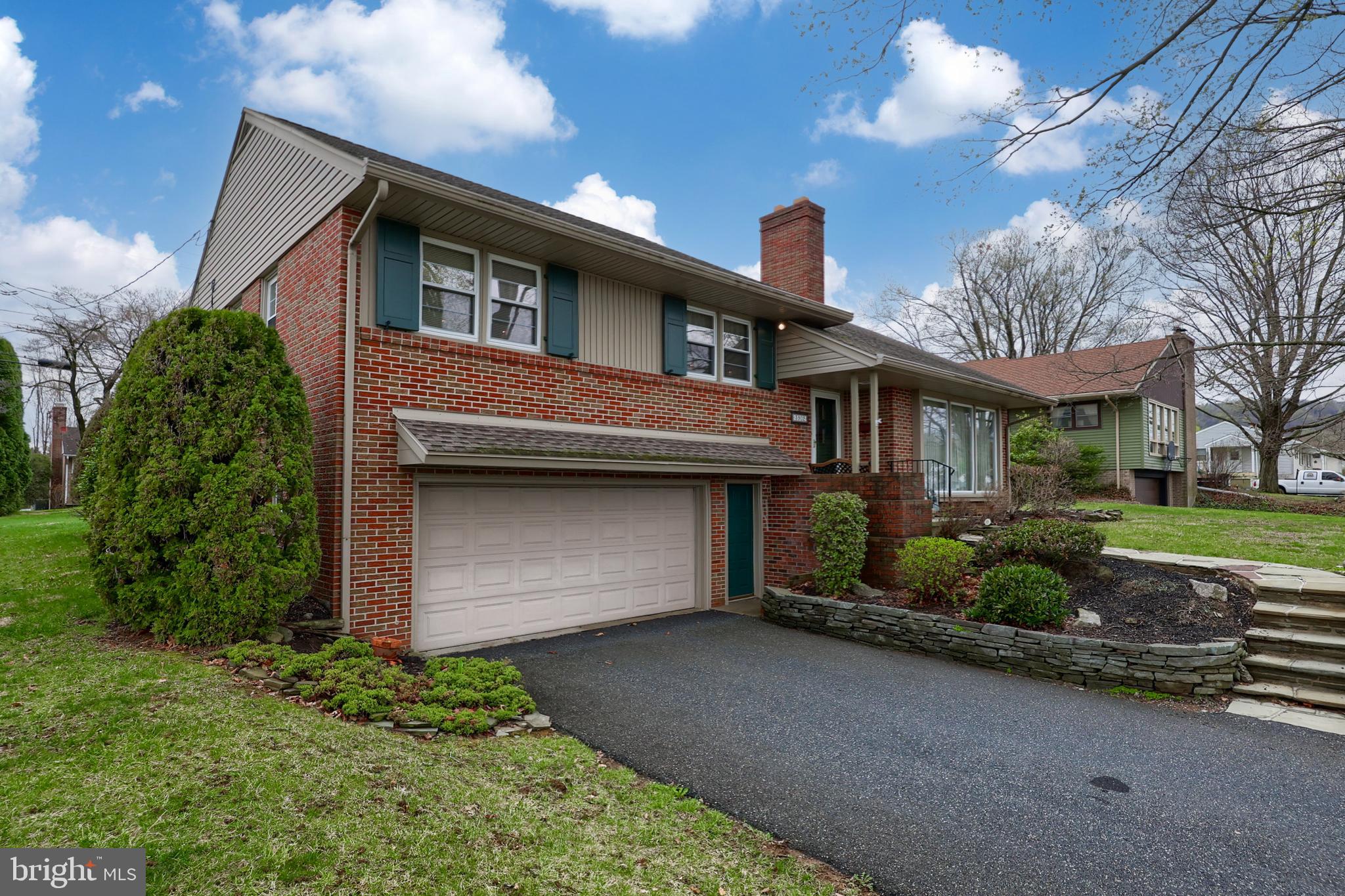 3902 REIFF PLACE