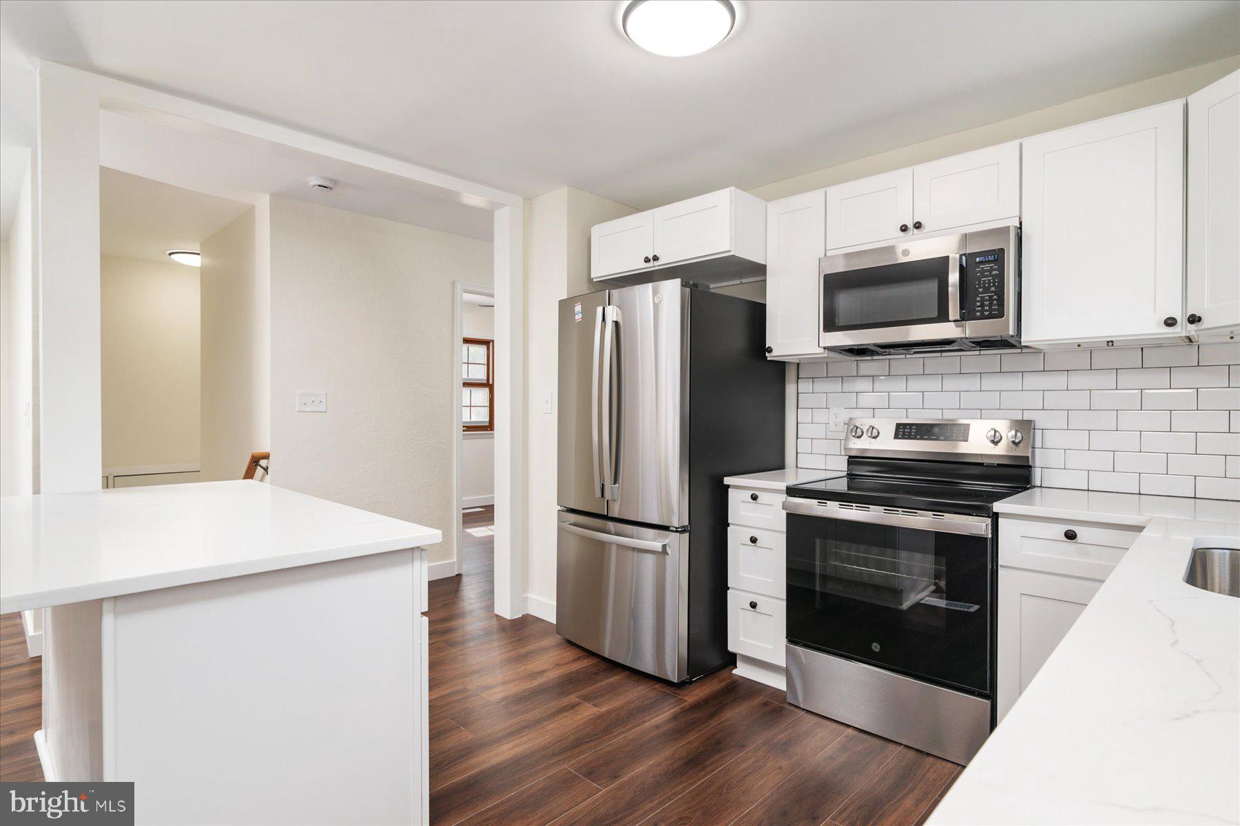 HILLSMERE ESTATES - Residential