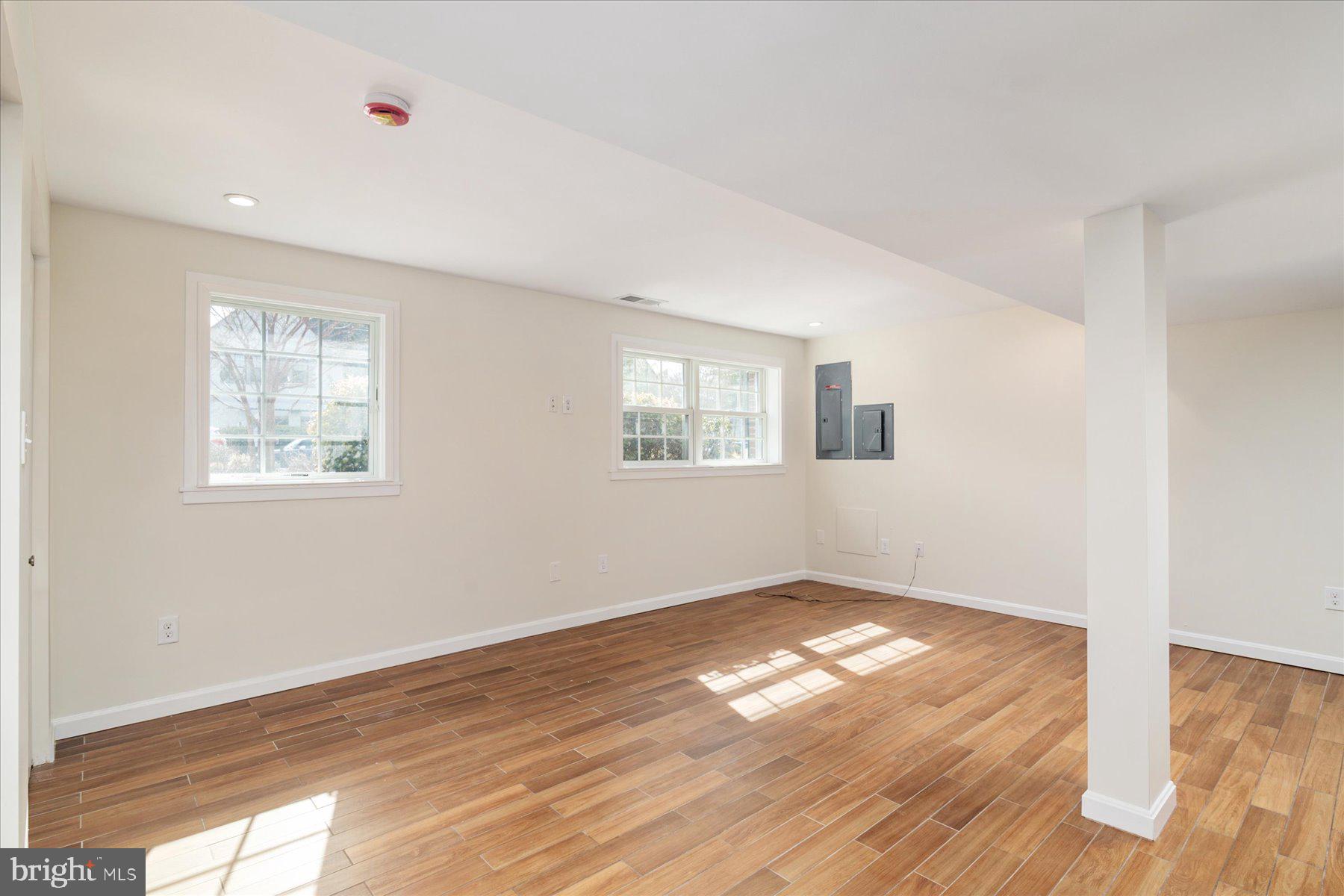 HILLSMERE ESTATES - Residential