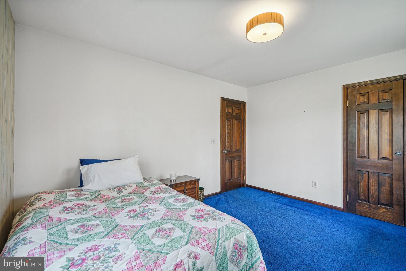 THE SINGING WOODS - Residential