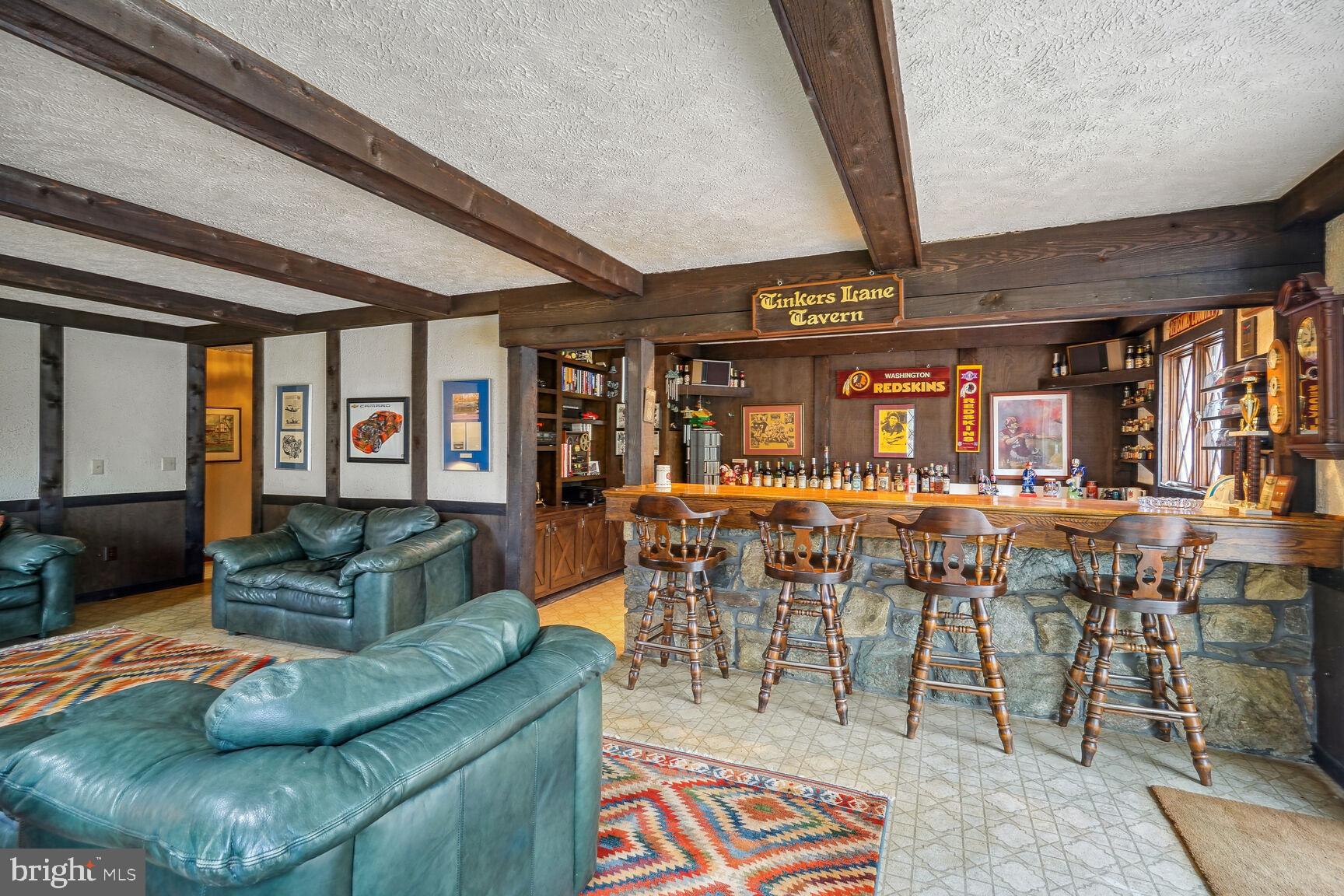 THE SINGING WOODS - Residential