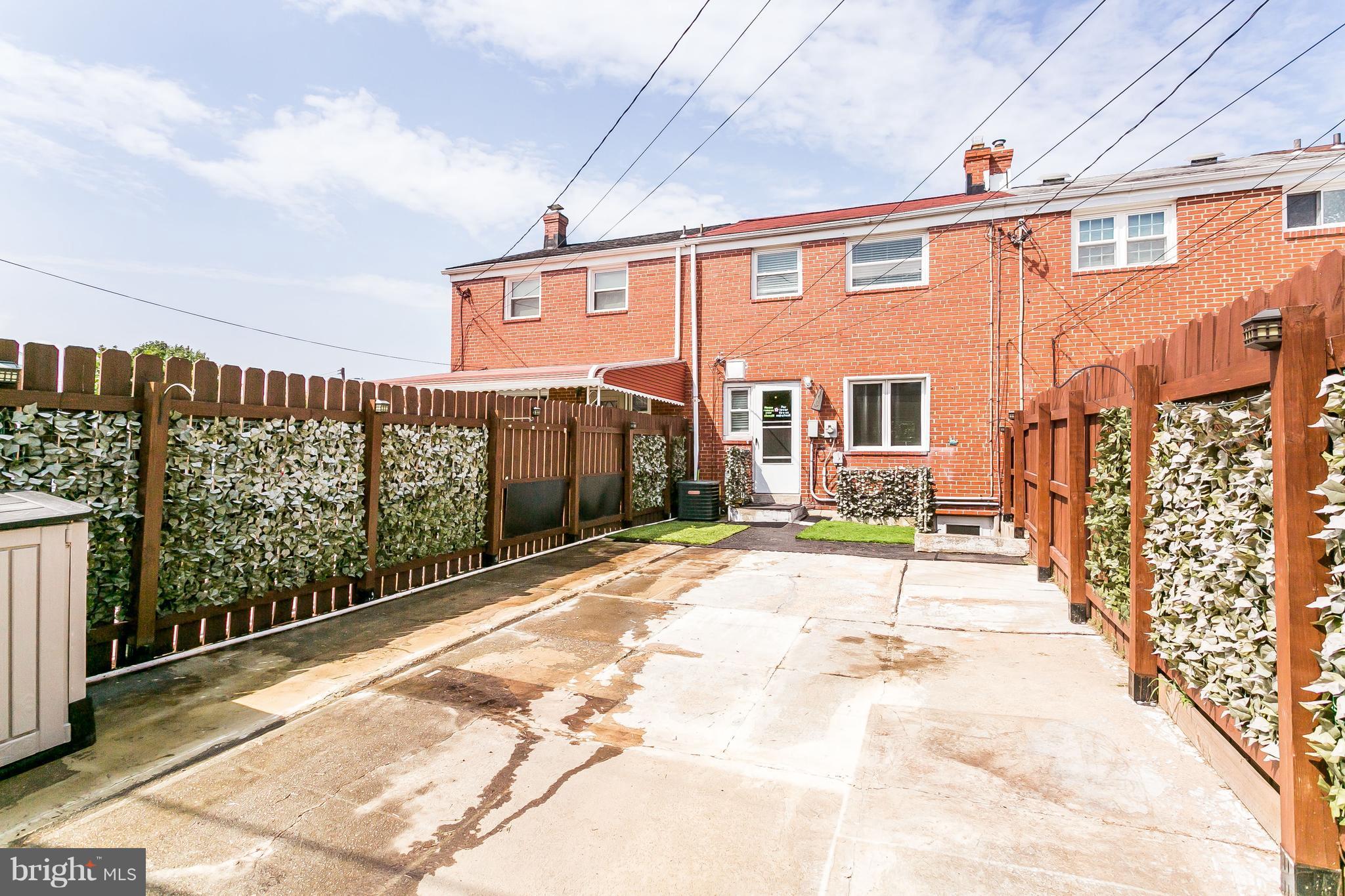 CHARLESMONT - Residential