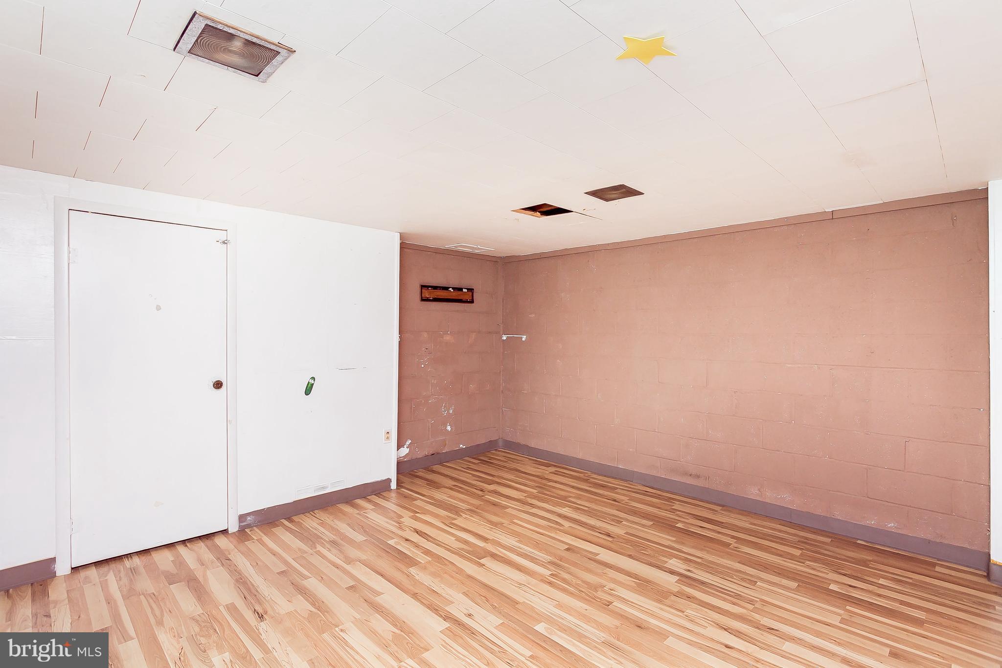 CHARLESMONT - Residential