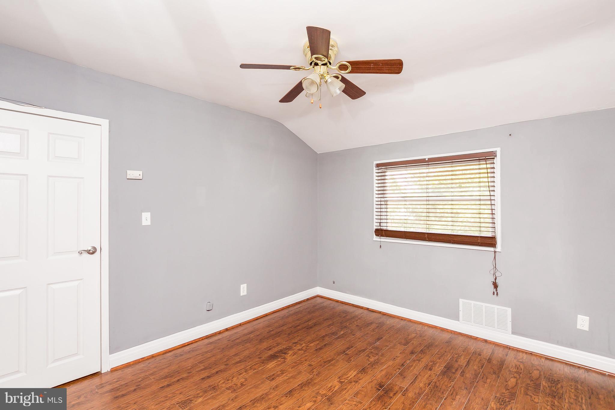 CHARLESMONT - Residential