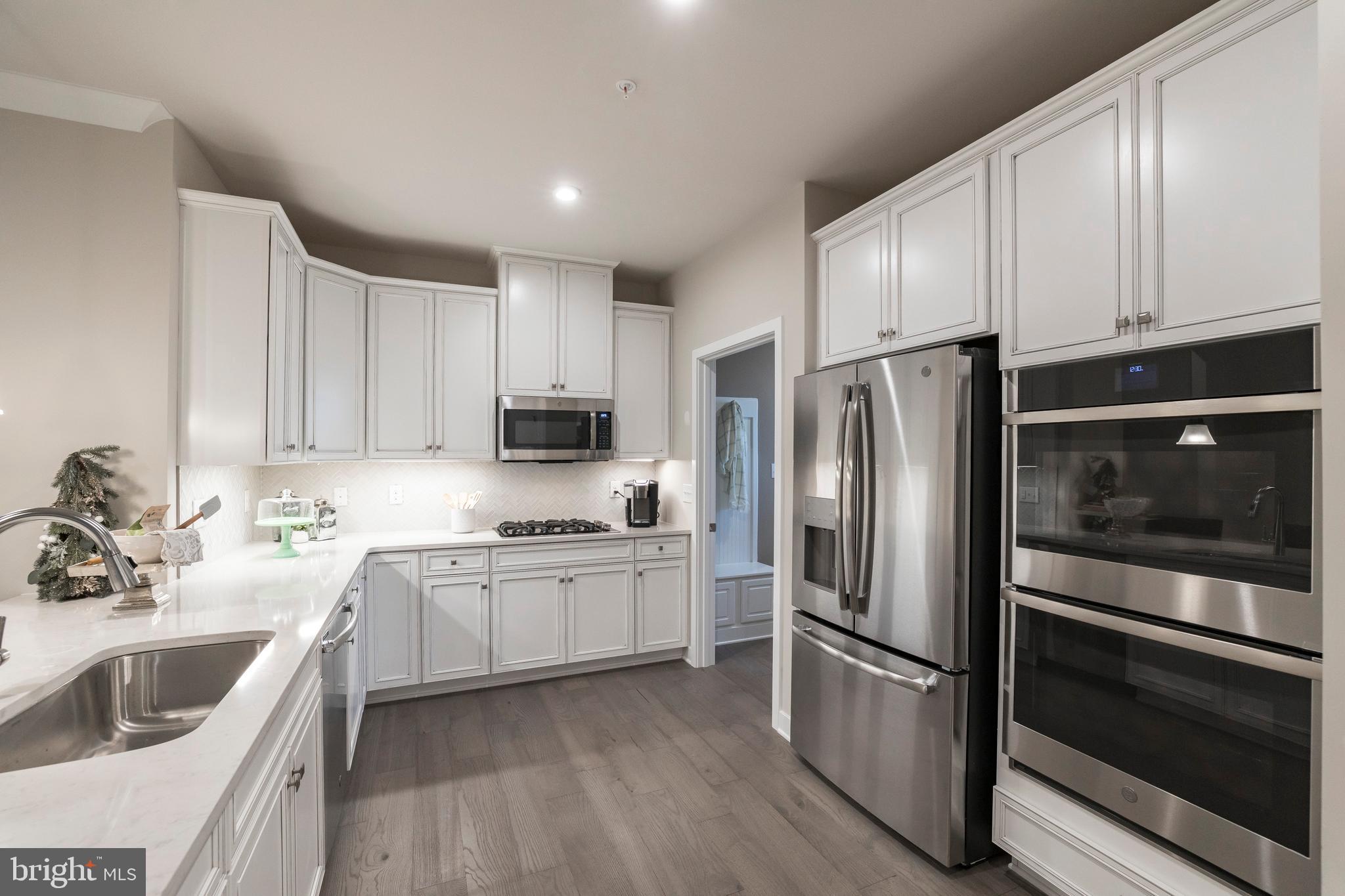 LONGWOOD PRESERVE - Residential