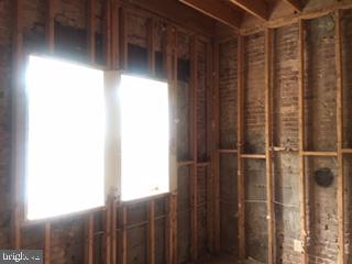 BROADWAY EAST - Residential