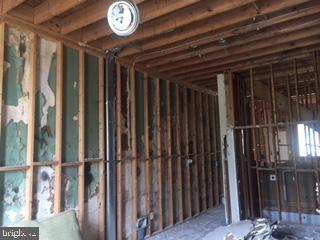 BROADWAY EAST - Residential