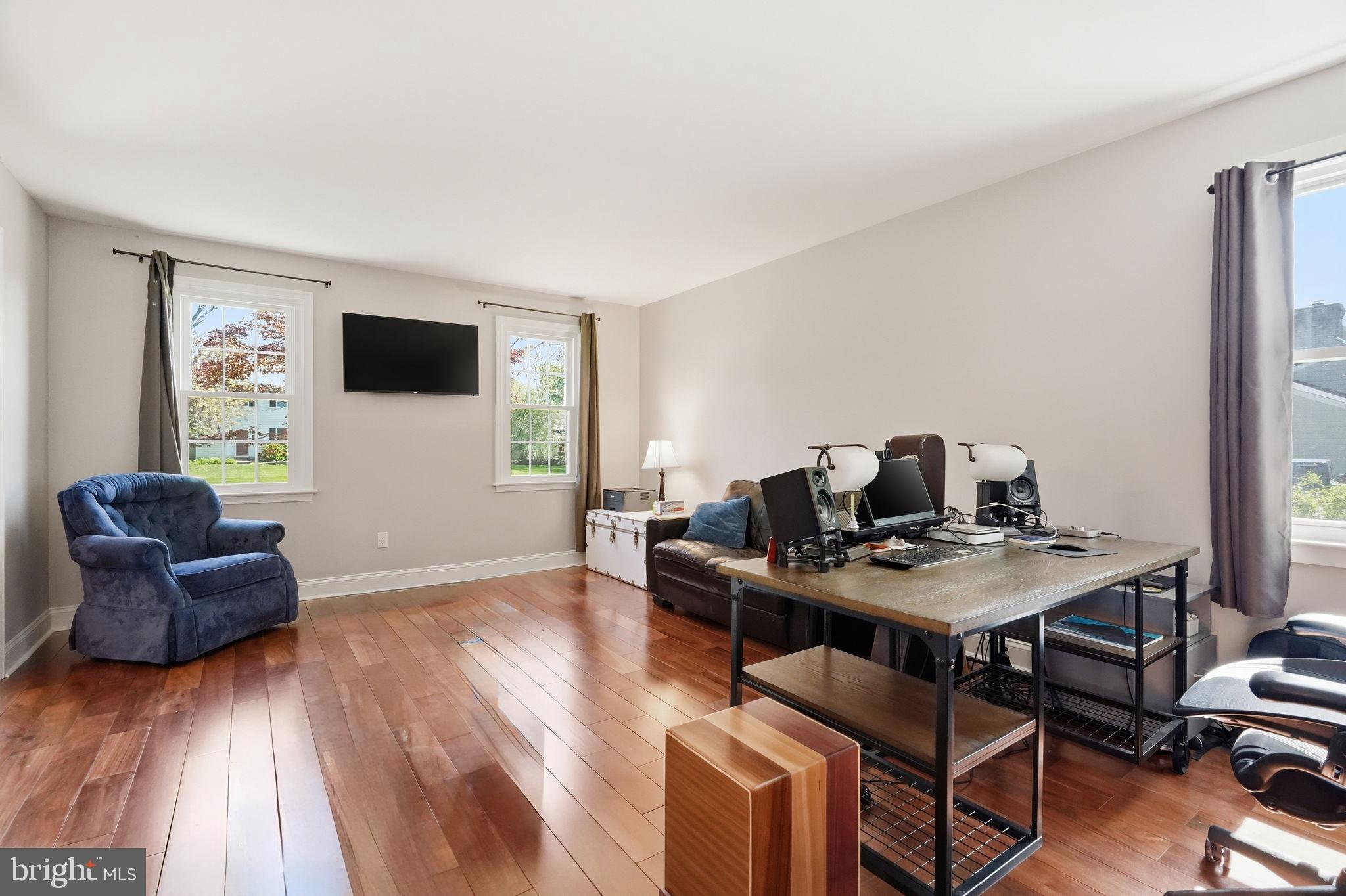 SHIRES CROSSING - Residential