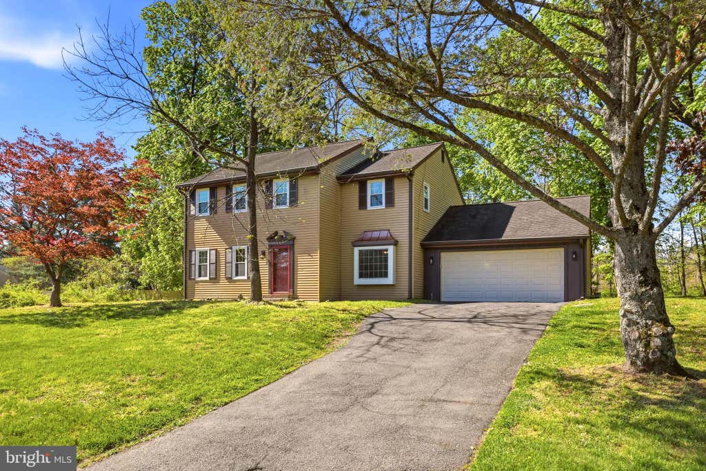 Photo of 5 Canal Run E, WASHINGTON CROSSING, PA 18977 (MLS # PABU2119832)