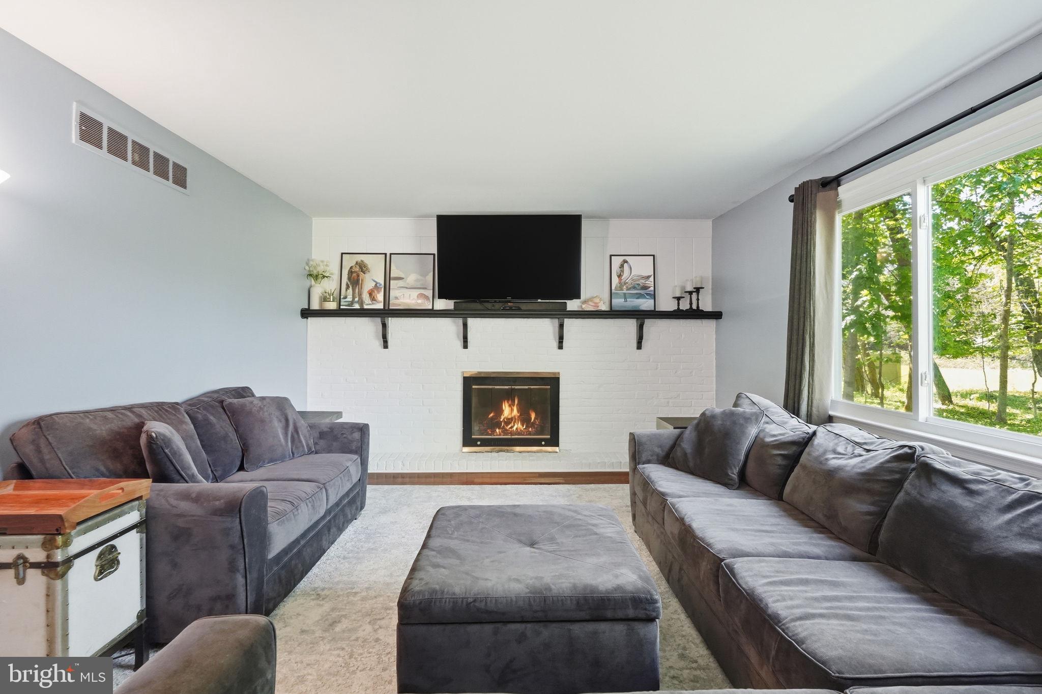 SHIRES CROSSING - Residential