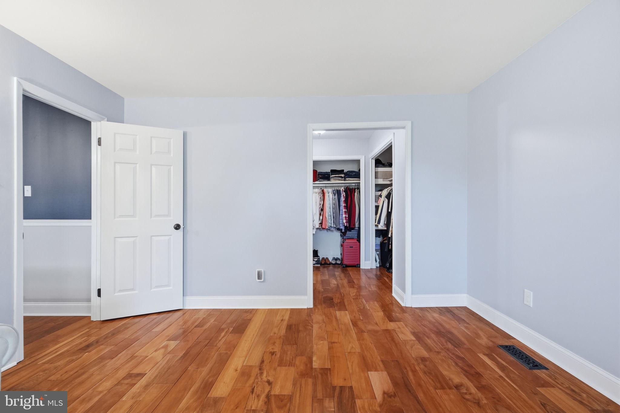 SHIRES CROSSING - Residential