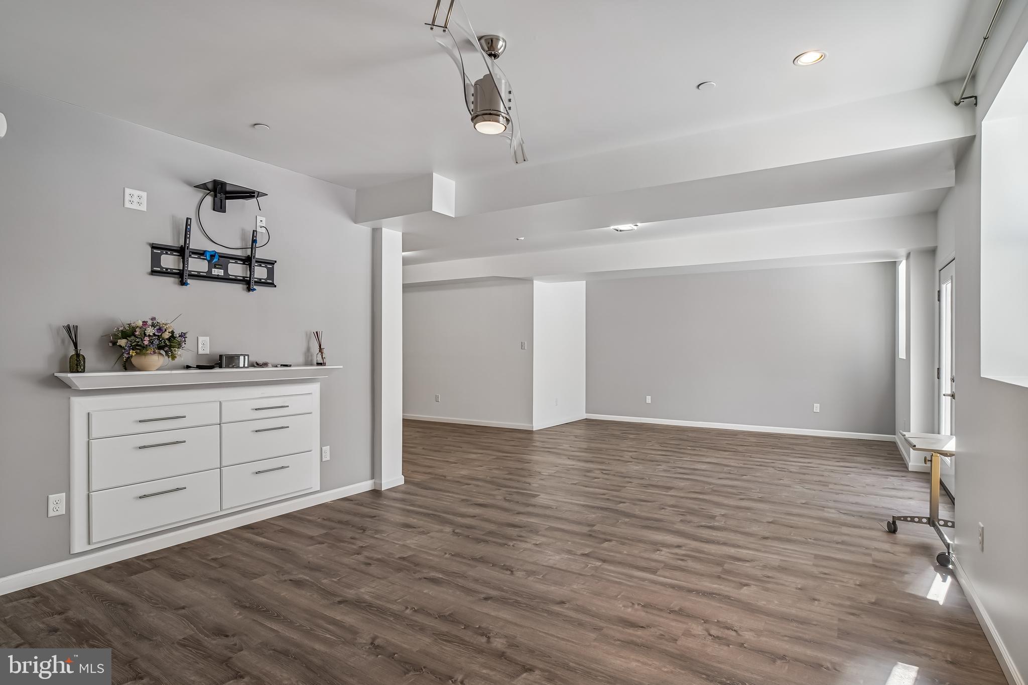 PHEASANT HILL - Residential