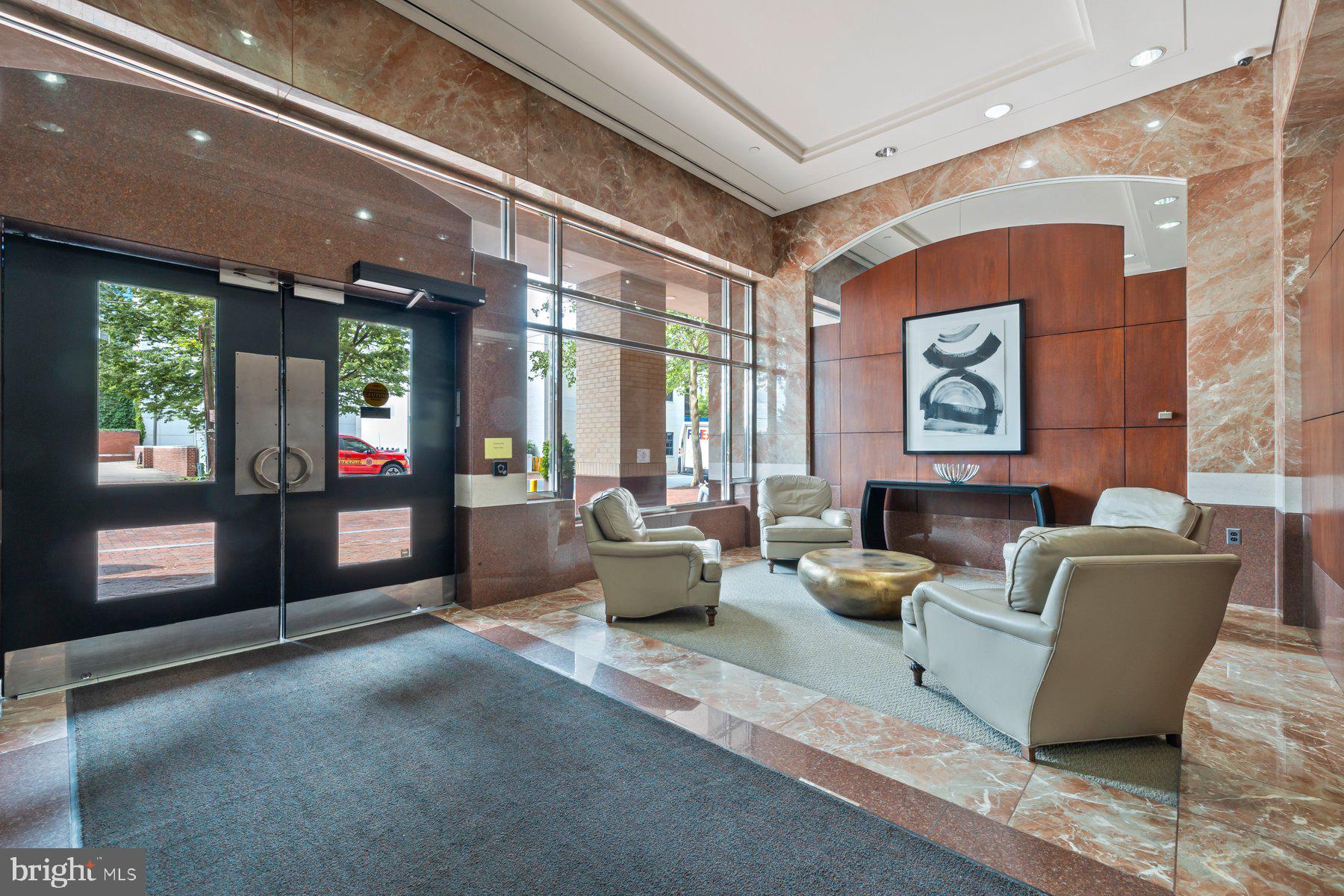 FAIRMONT PLAZA - Residential