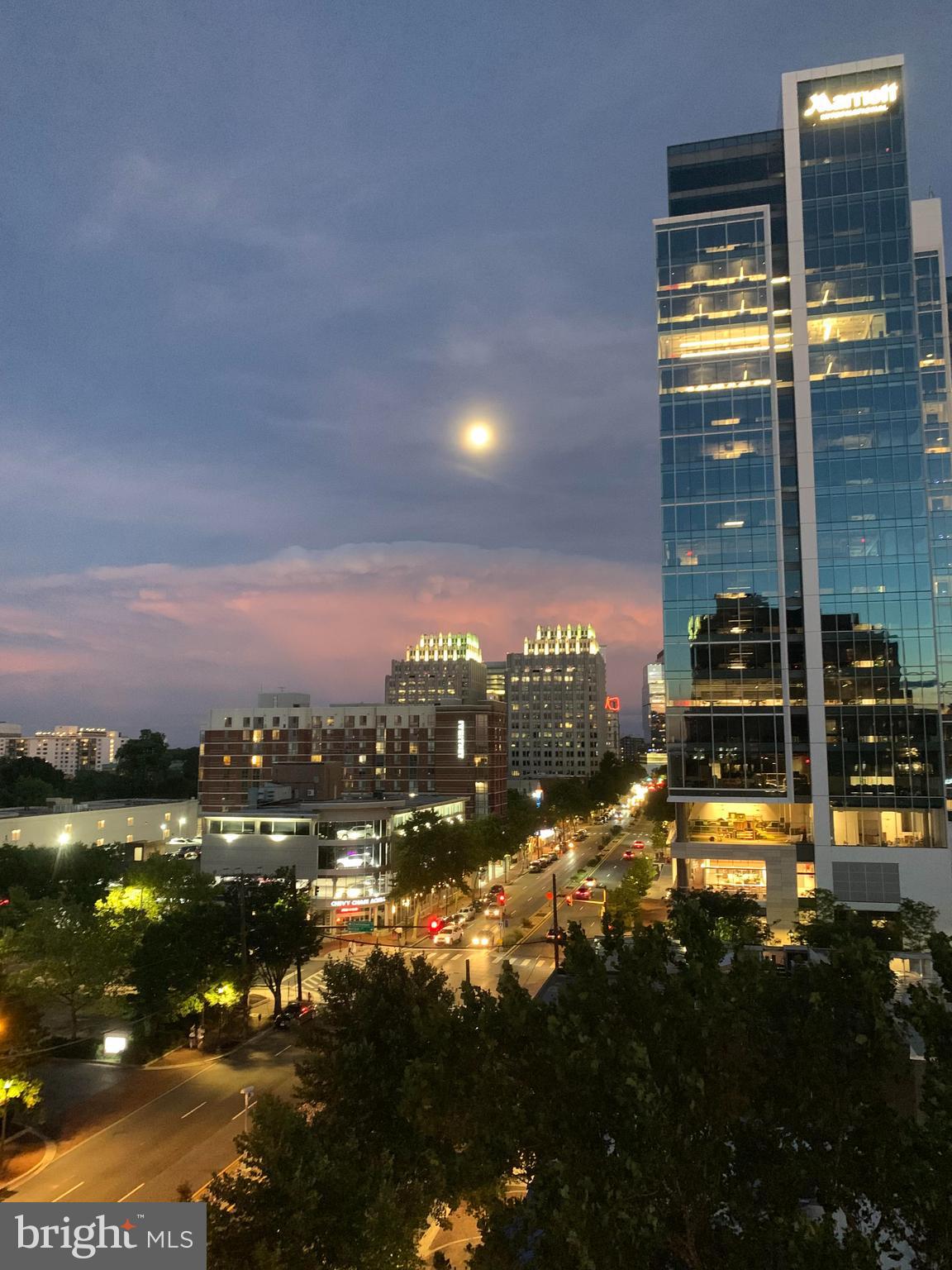 FAIRMONT PLAZA - Residential