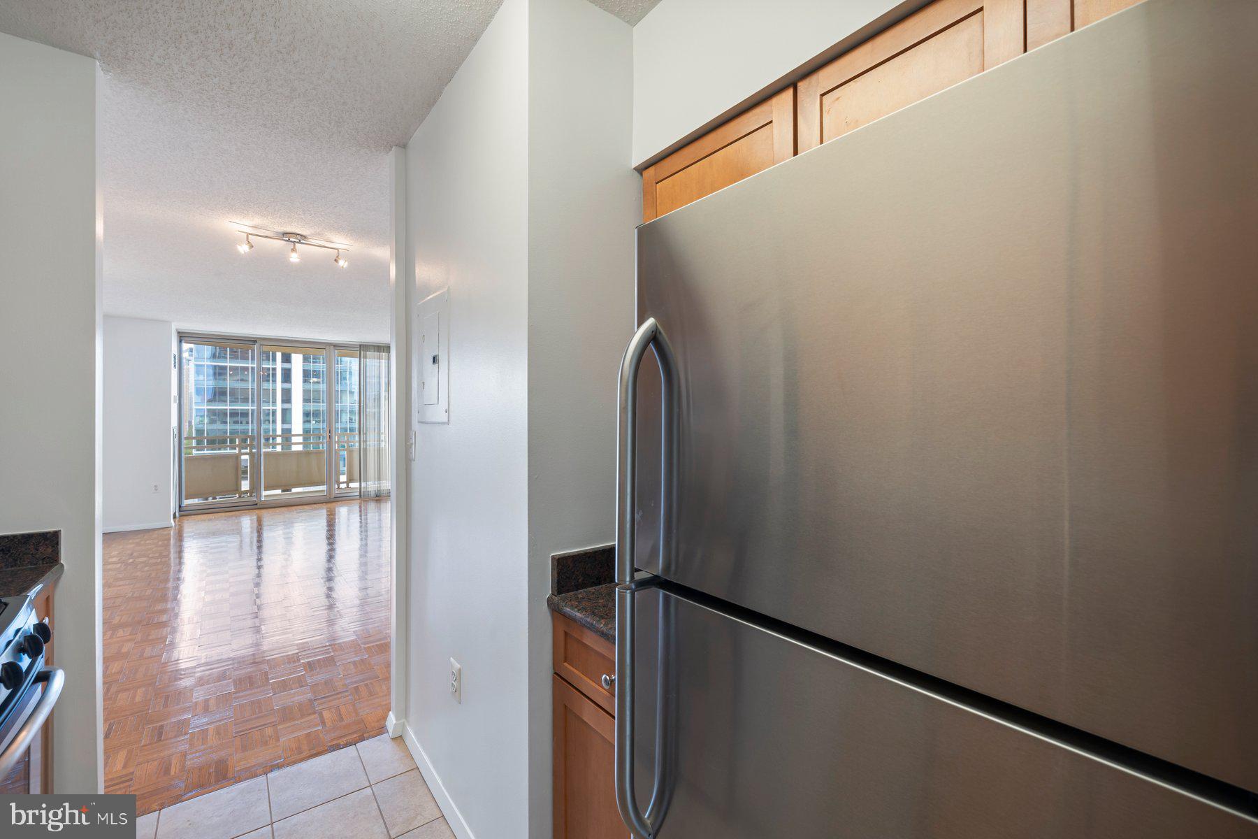 FAIRMONT PLAZA - Residential