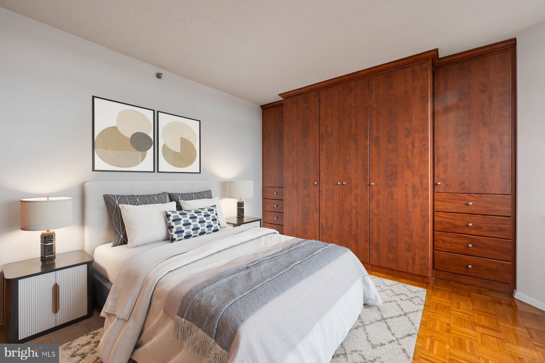 FAIRMONT PLAZA - Residential