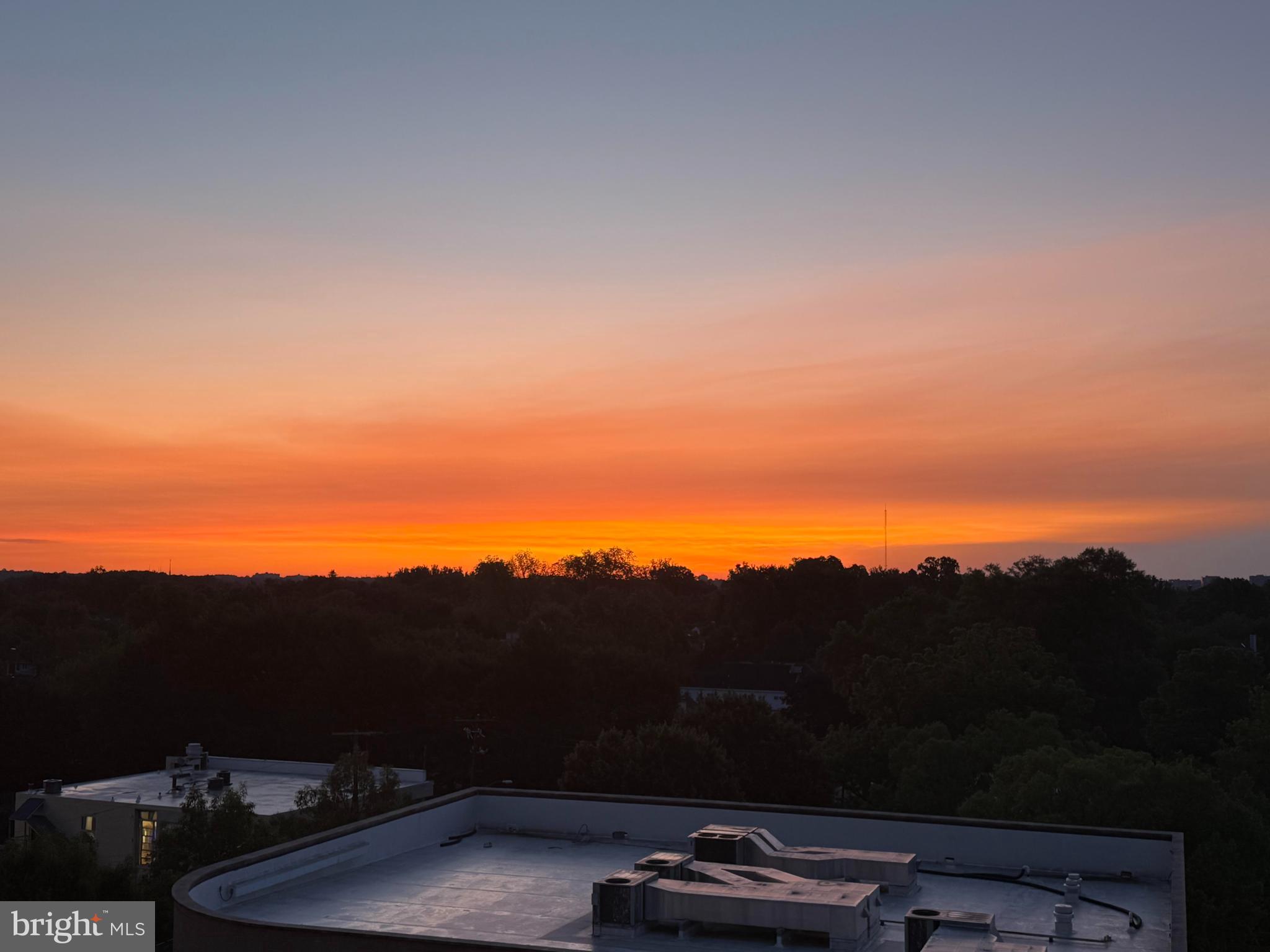 FAIRMONT PLAZA - Residential