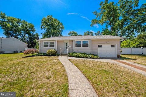 Homes For Sale - 376 Cleveland Avenue<br/> WEST BERLIN, NJ 08091