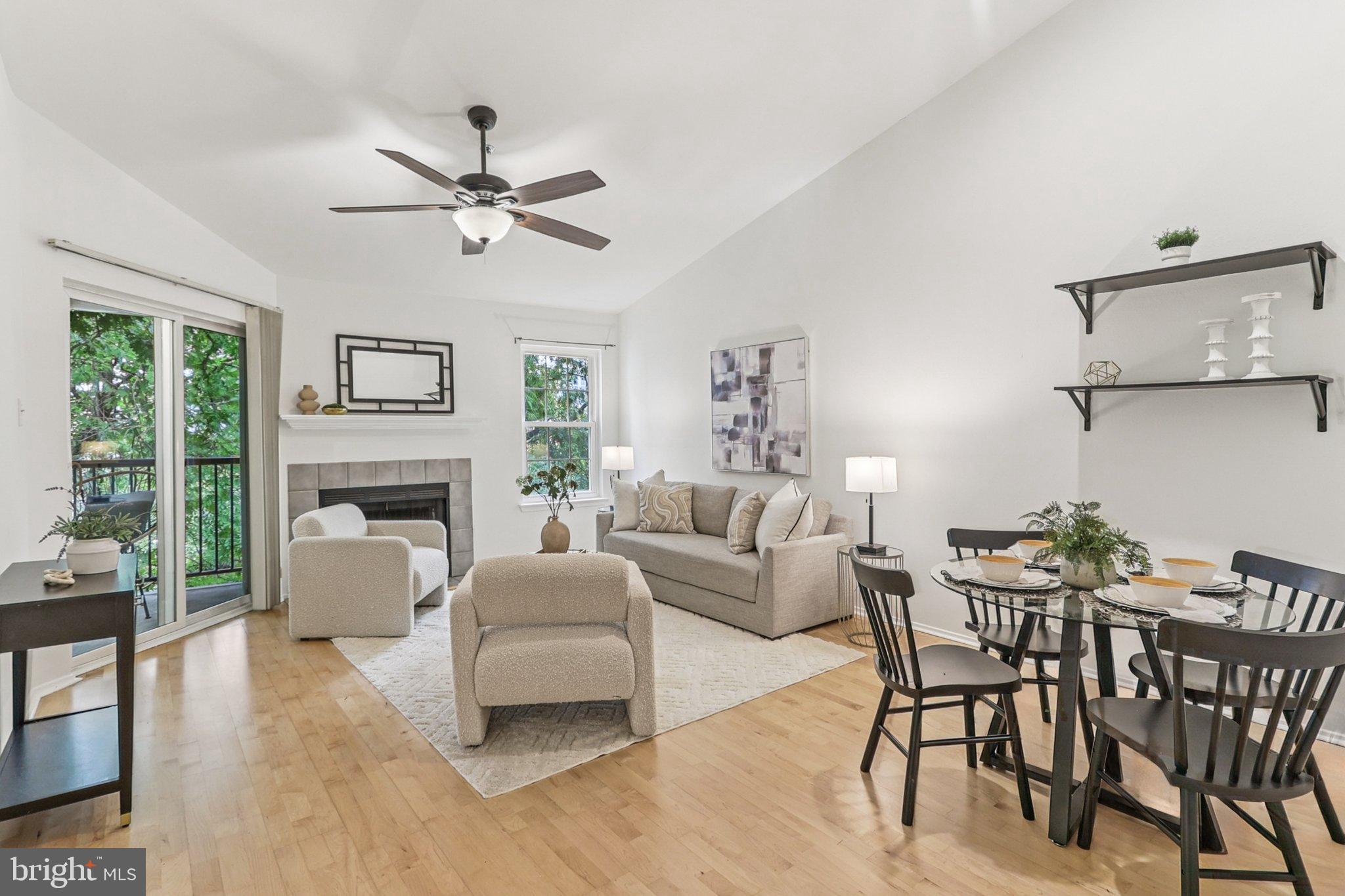 POINTE AT PARK CENTER - Residential