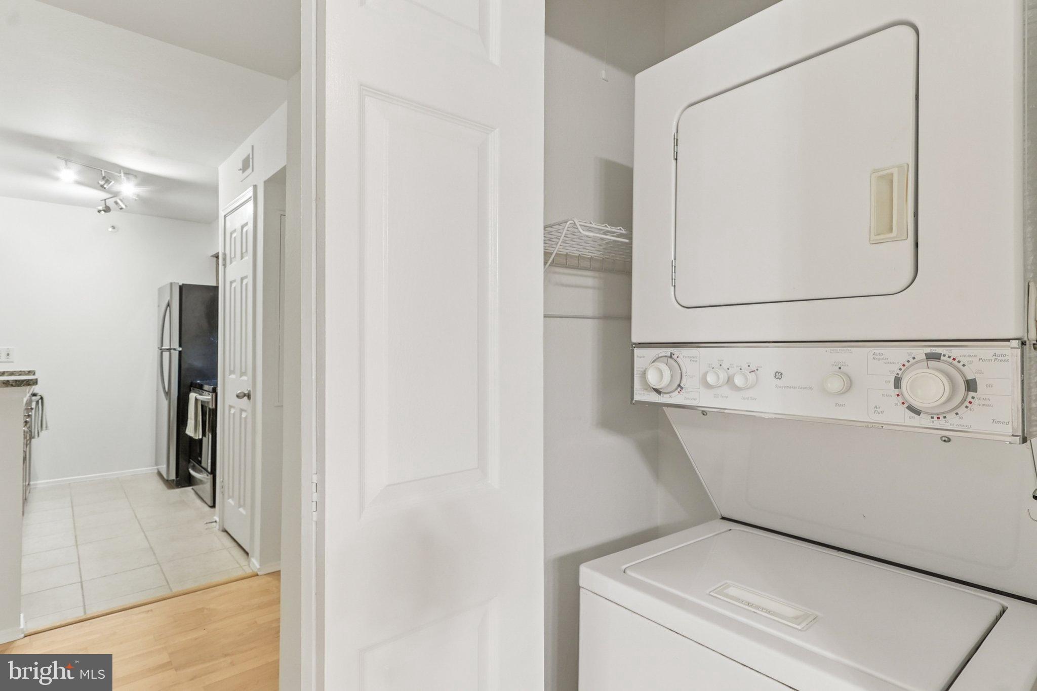 POINTE AT PARK CENTER - Residential