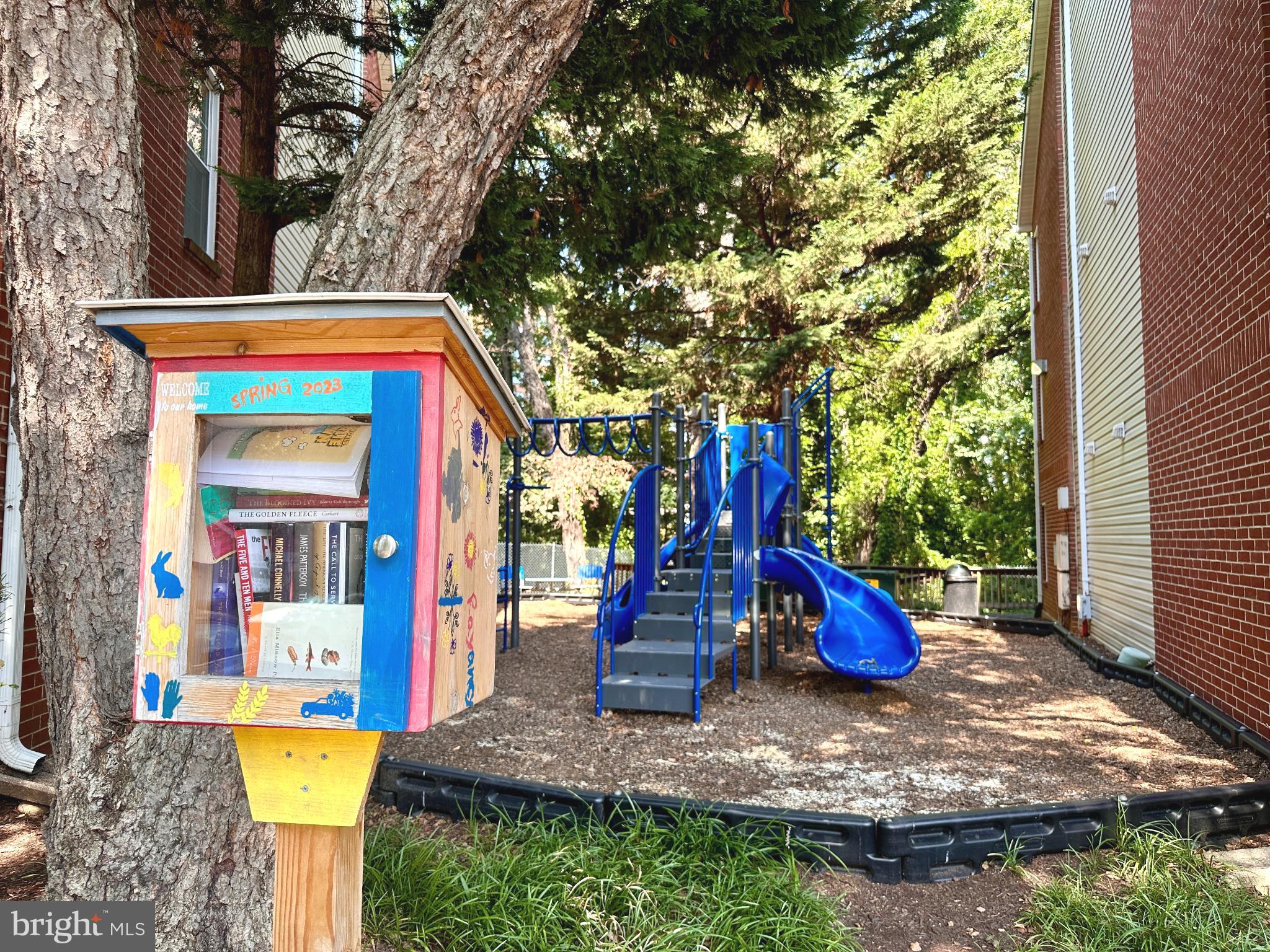 POINTE AT PARK CENTER - Residential