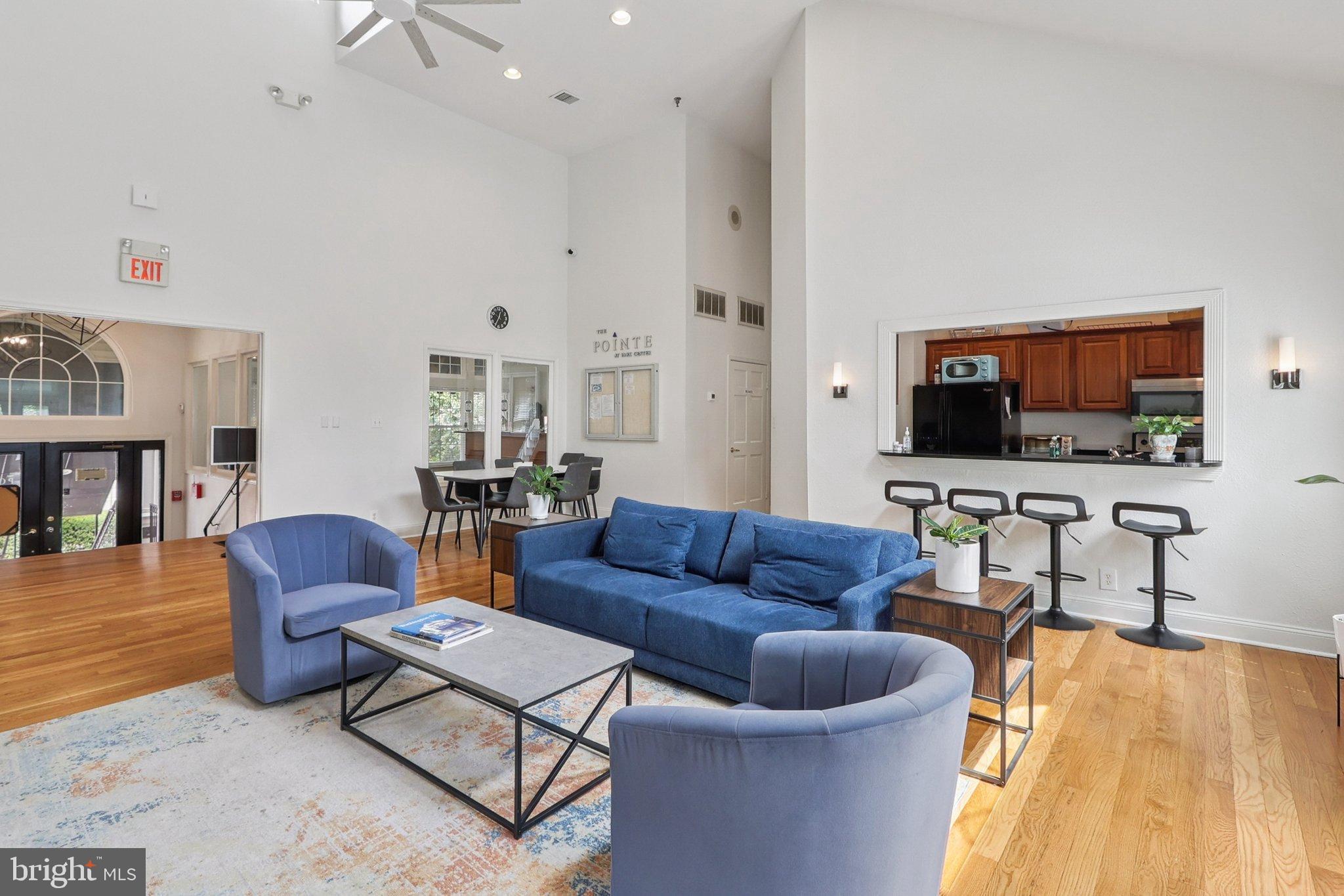 POINTE AT PARK CENTER - Residential