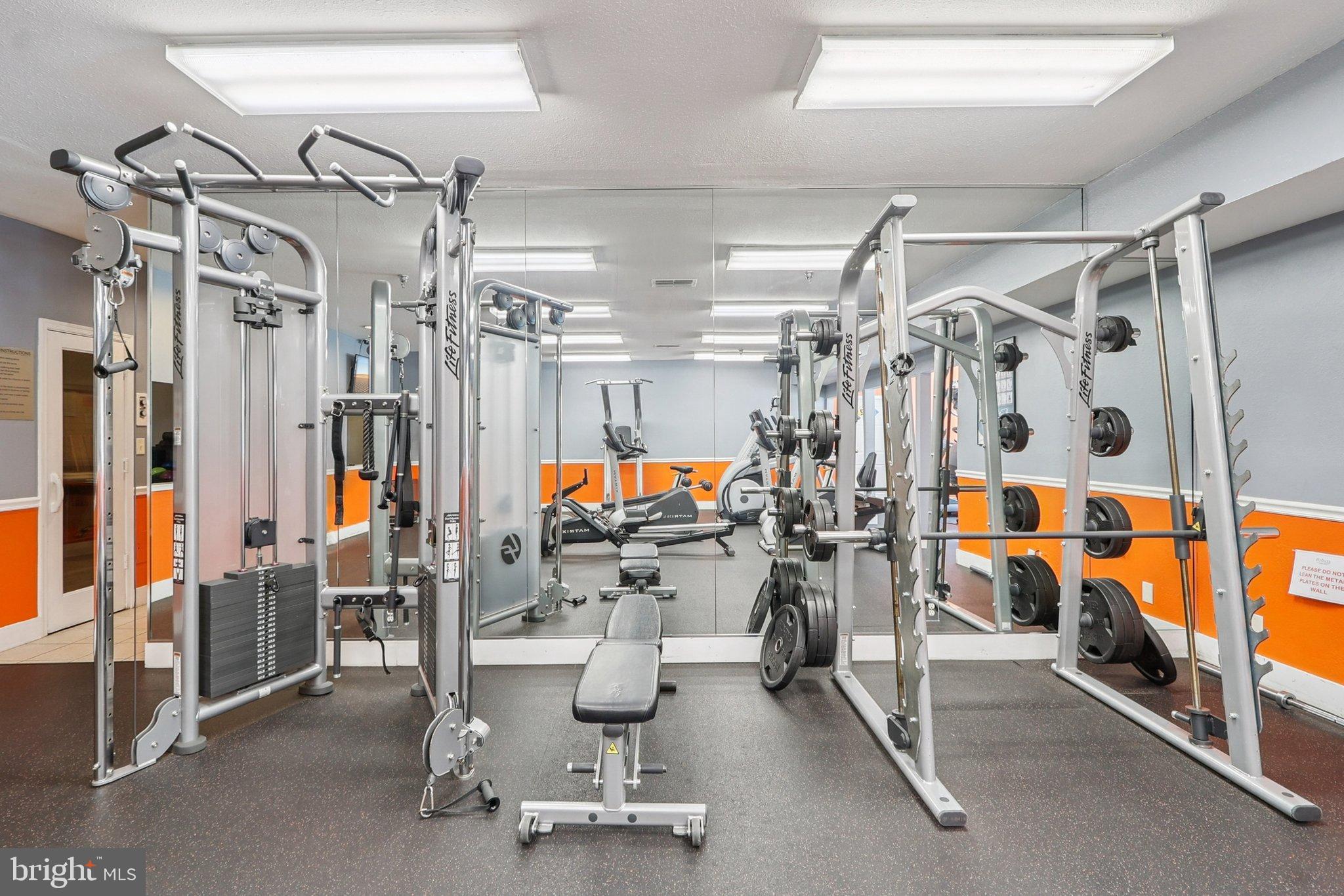 POINTE AT PARK CENTER - Residential