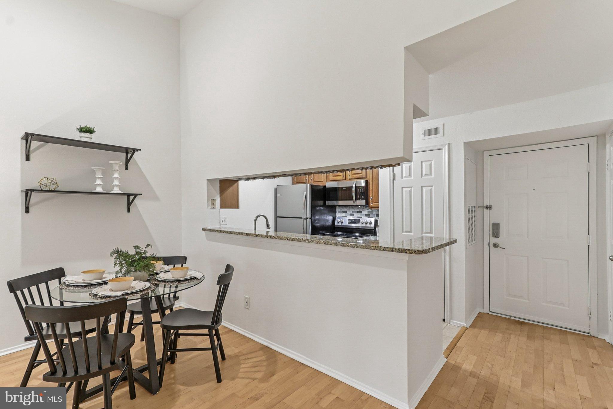 POINTE AT PARK CENTER - Residential