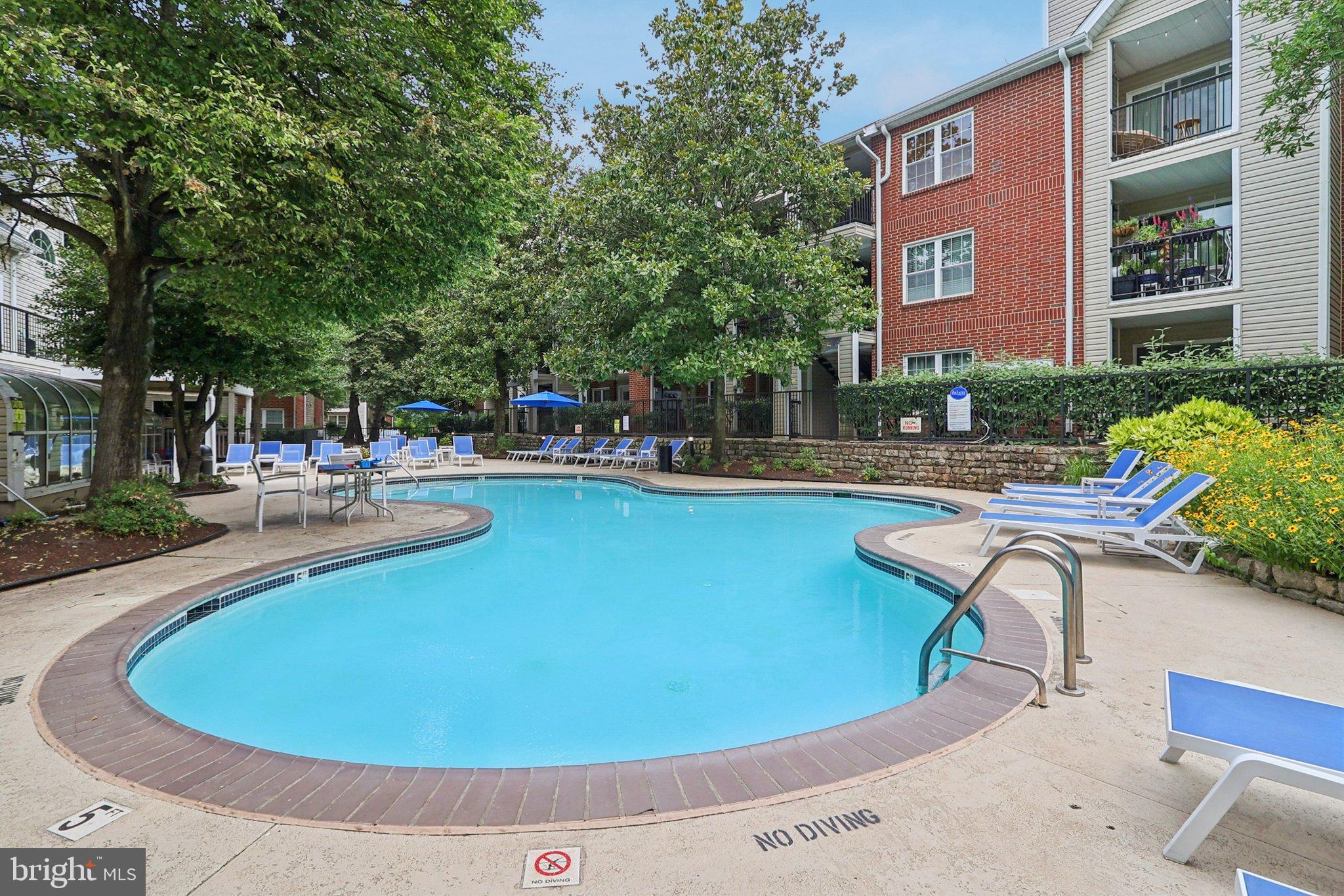 POINTE AT PARK CENTER - Residential